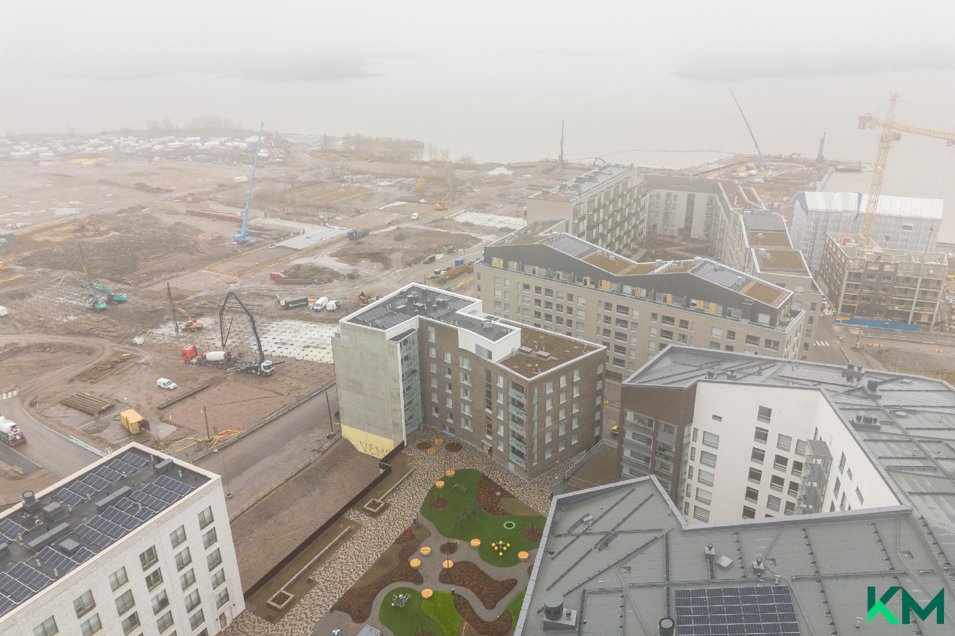 Kehittyvää ja rakentuvaa Verkkosaarta Vanhankaupunginlahdelle päin.