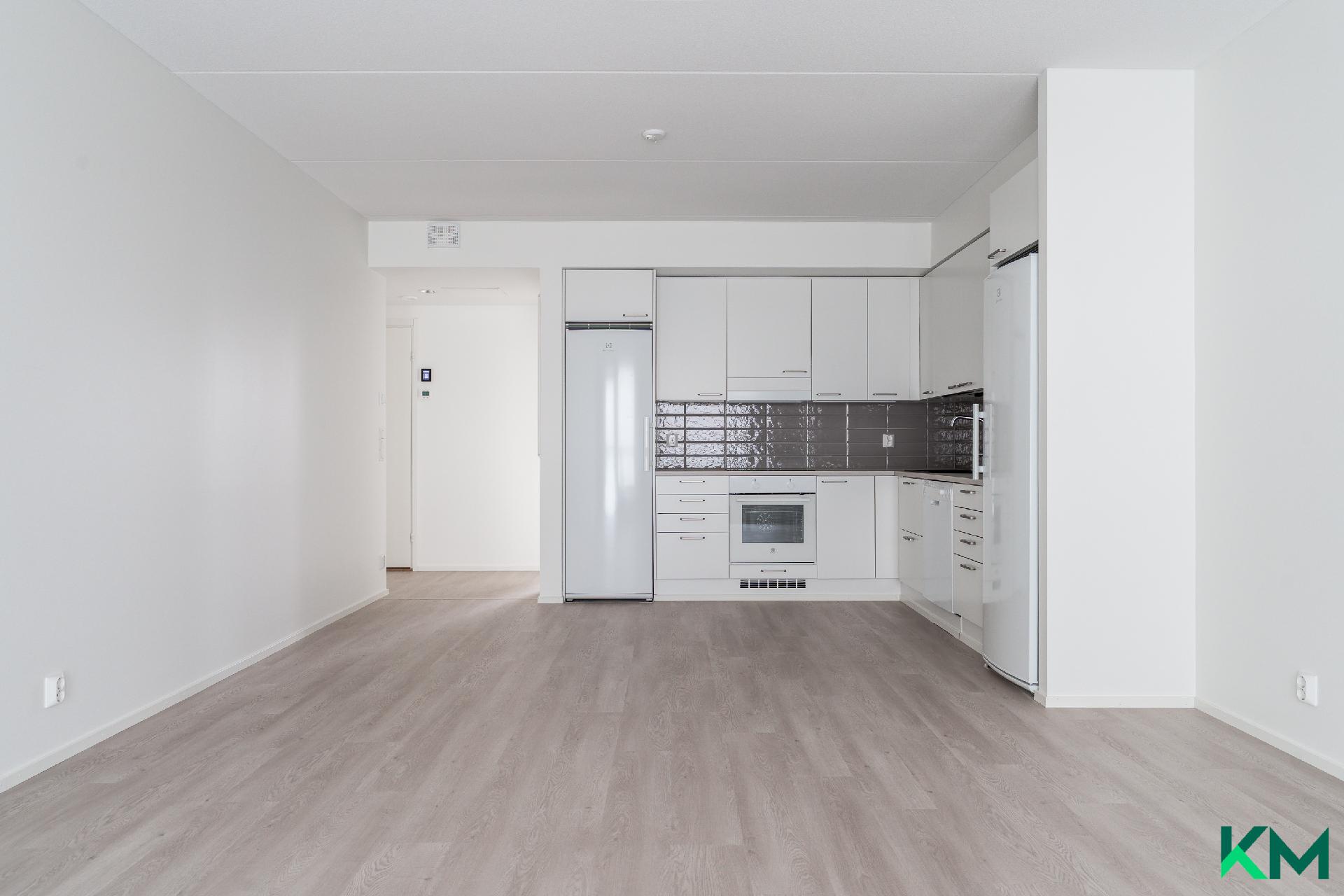 Ikkunoilta keittiöön päin