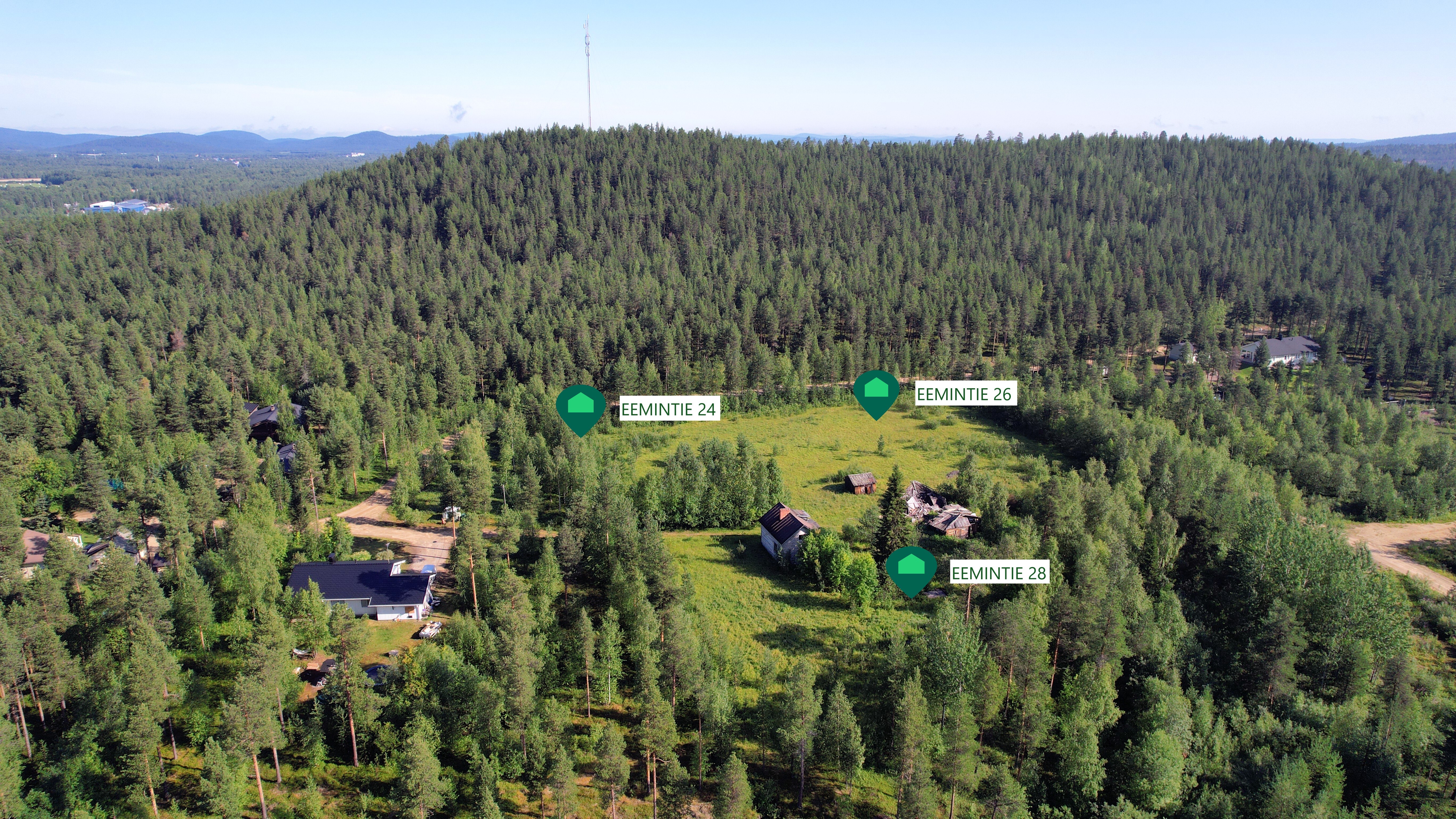Eemintie 24 sijaitsee vanhalla pellolla, kuvassa vasemmassa reunassa.