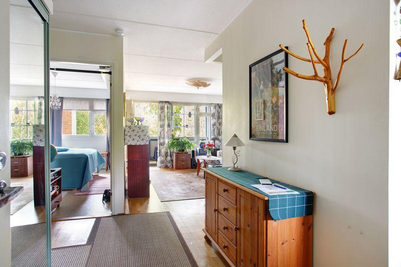 Puustellintie 4, Malminkartano, Helsinki