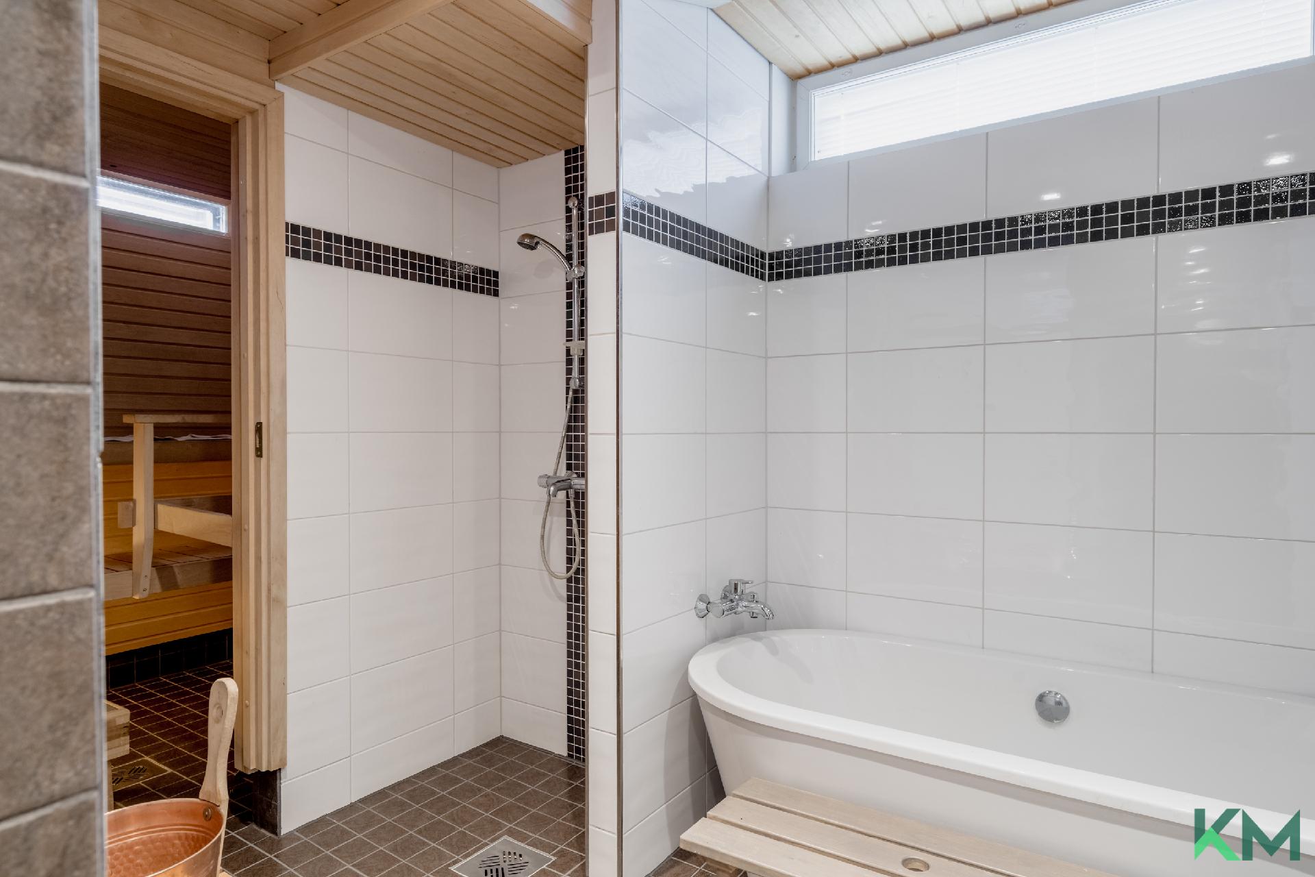 Hallainvuorentie 10, Myllypuro, Helsinki