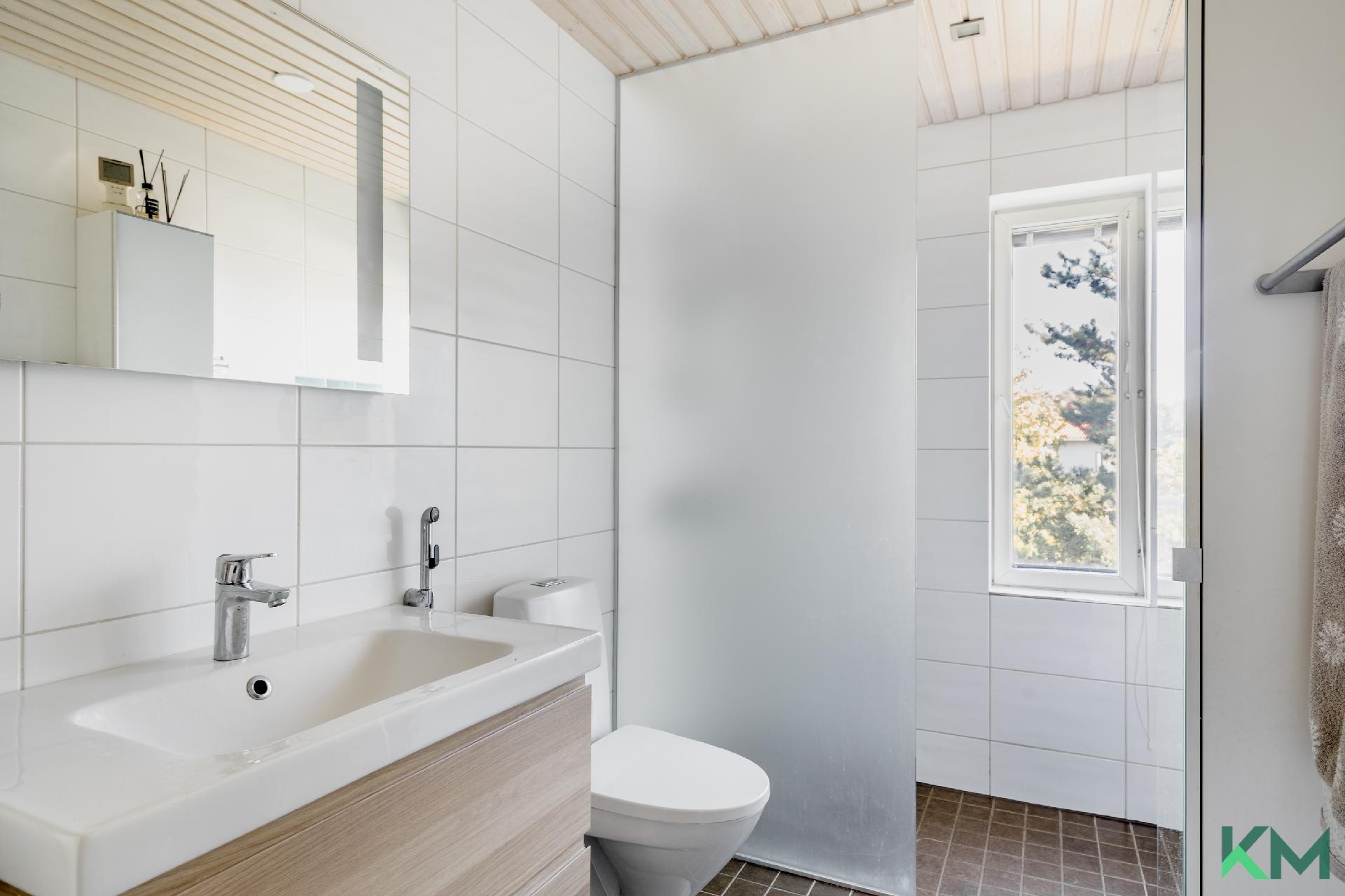 2-kerroksen kylpyhuone