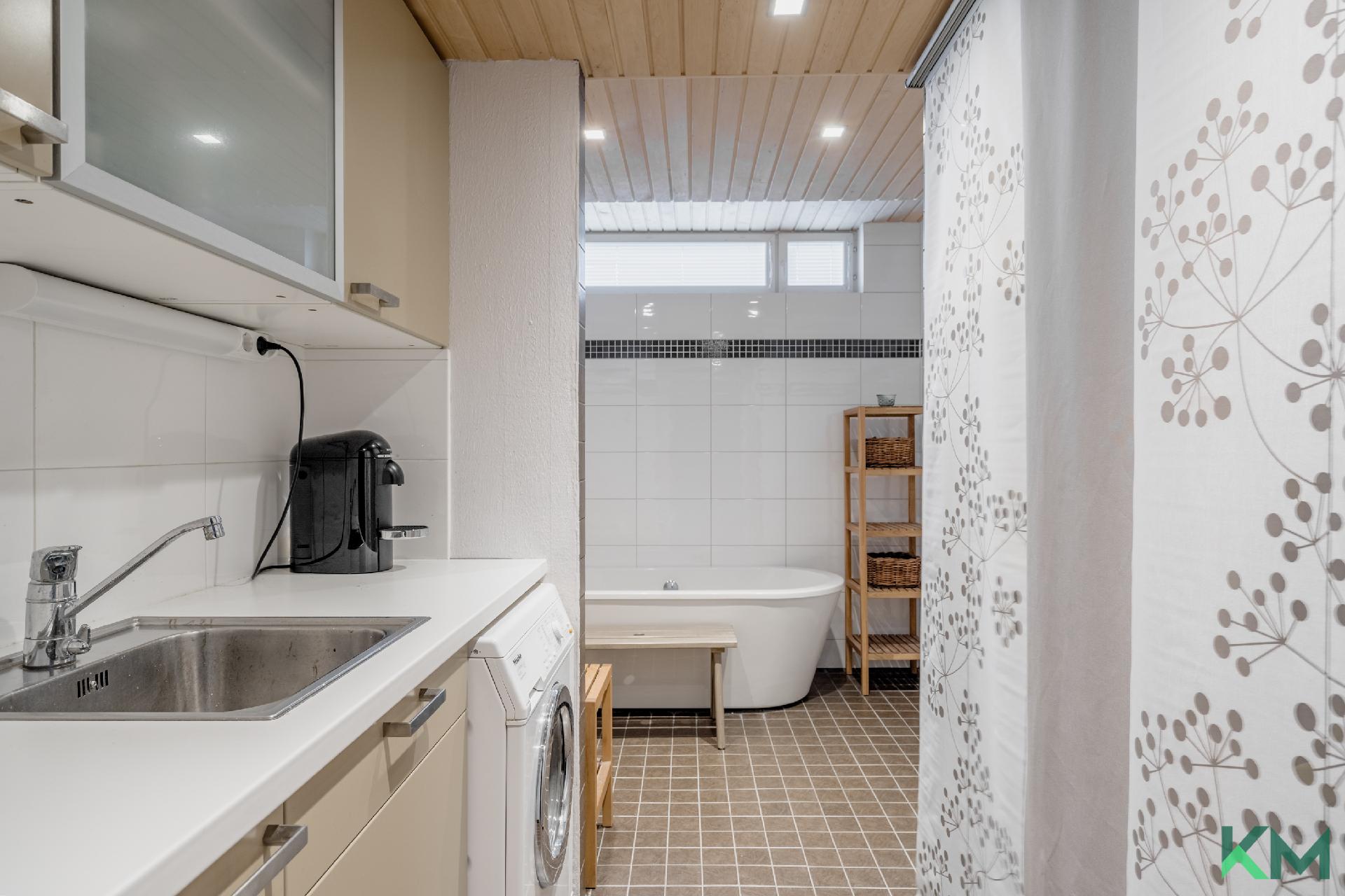 Hallainvuorentie 10, Myllypuro, Helsinki