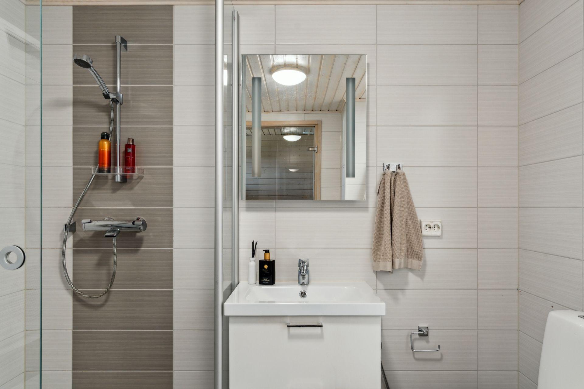 Helmipöllönkatu 5, Uusmäki, Espoo