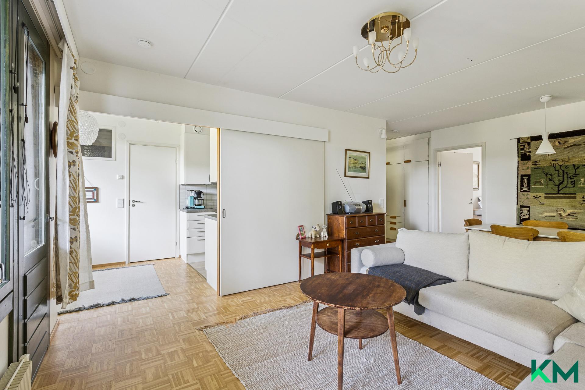 Suvikummunrinne 2, Tapiola, Espoo