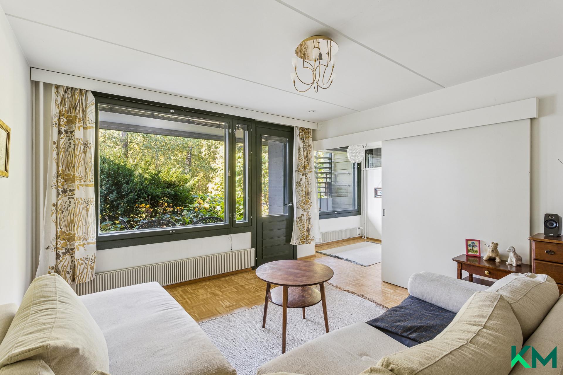 Suvikummunrinne 2, Tapiola, Espoo