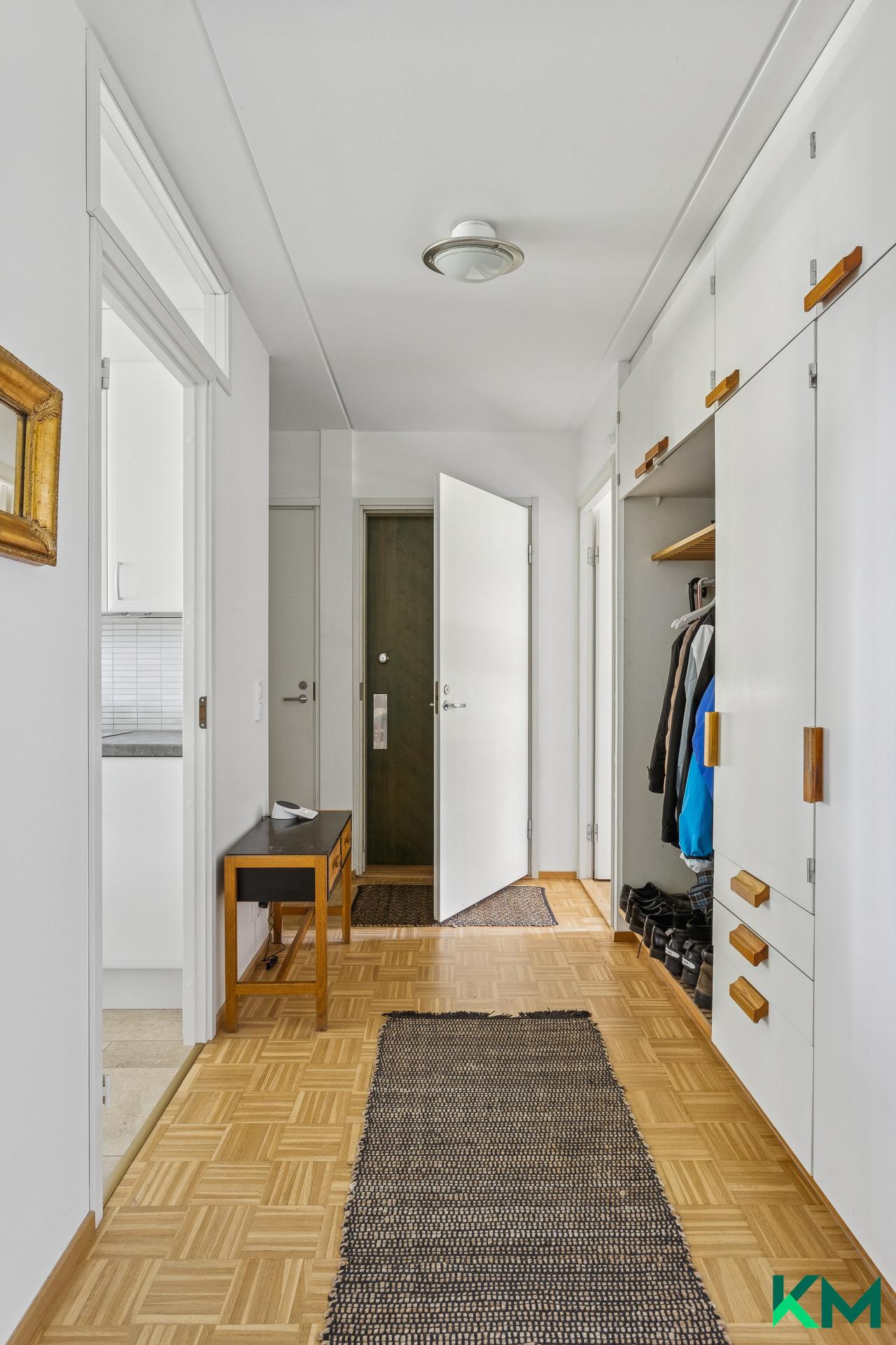 Suvikummunrinne 2, Tapiola, Espoo