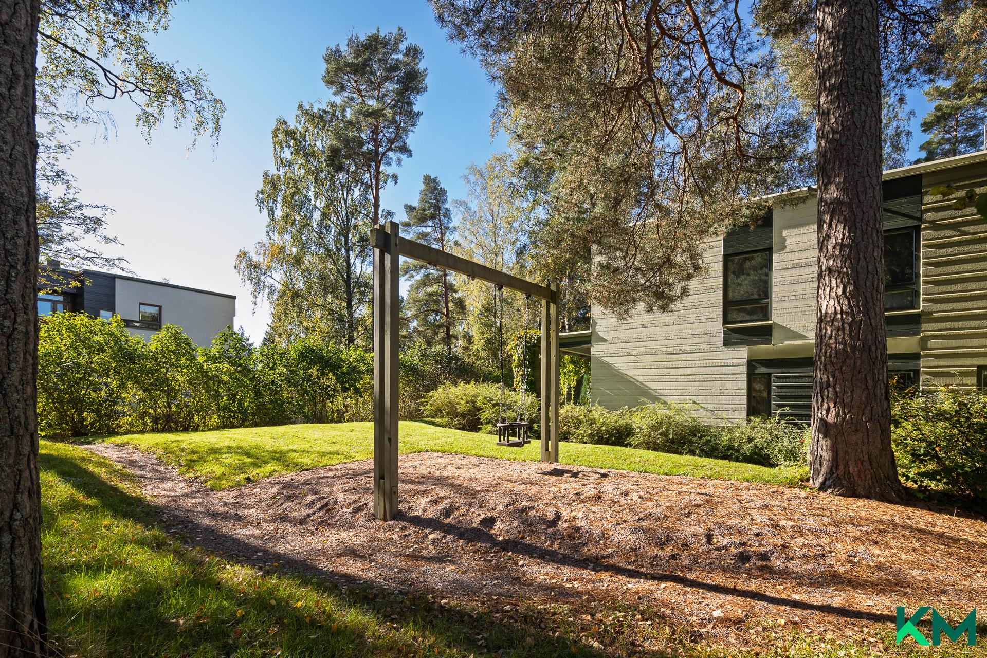 Suvikummunrinne 2, Tapiola, Espoo