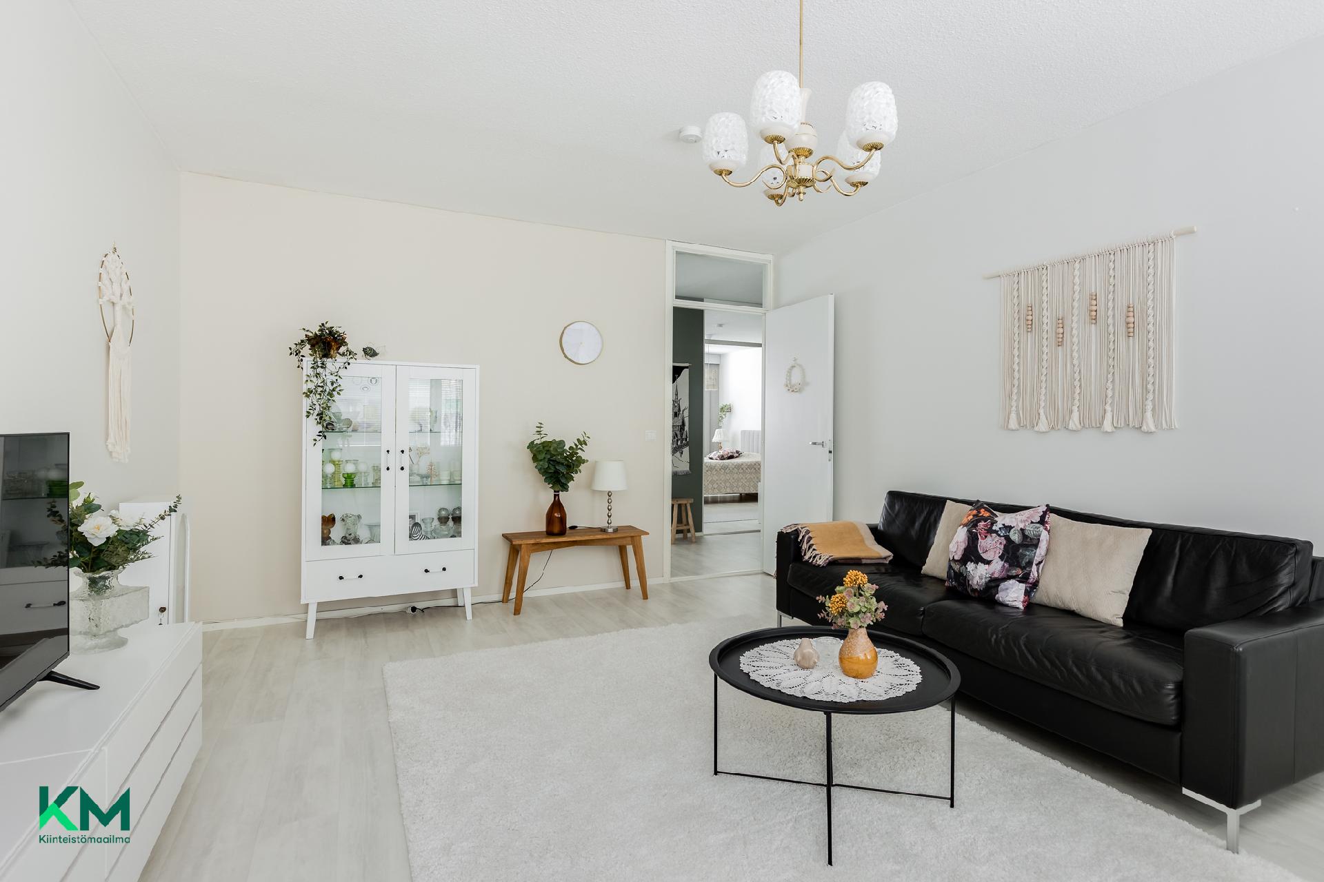 Nuolihaukantie 6, Kaukovainio, Oulu