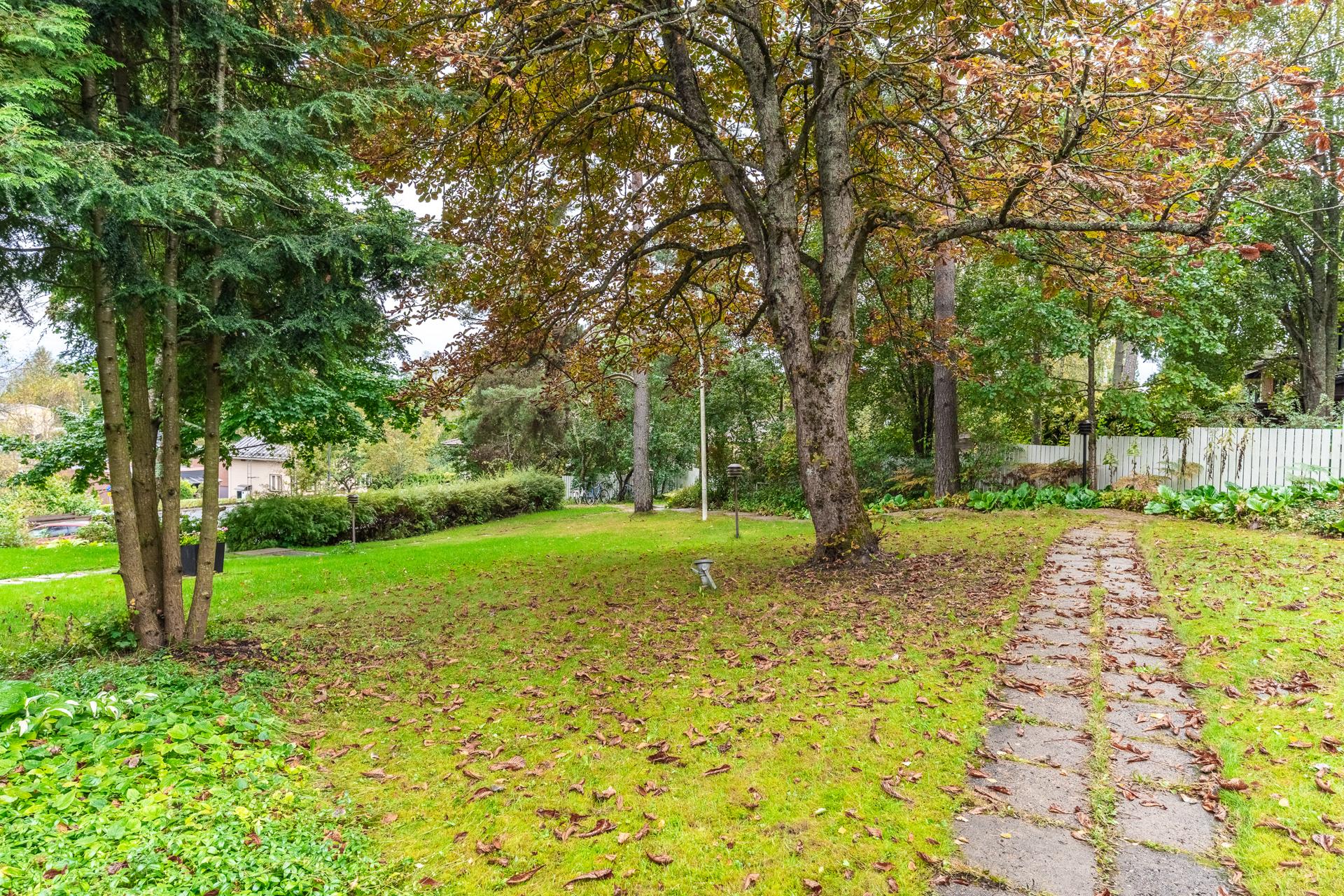 Aapontie 11, Mankkaa, Espoo