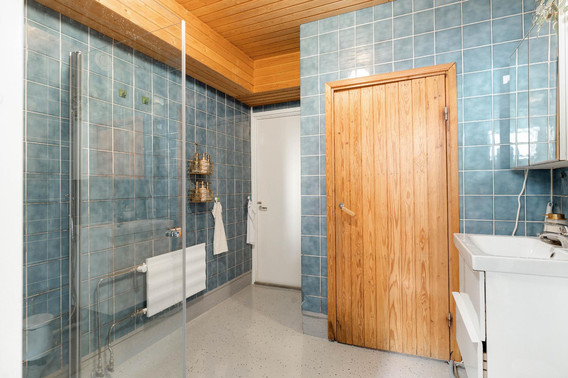 Täysikuu 10 B, Olari, Espoo