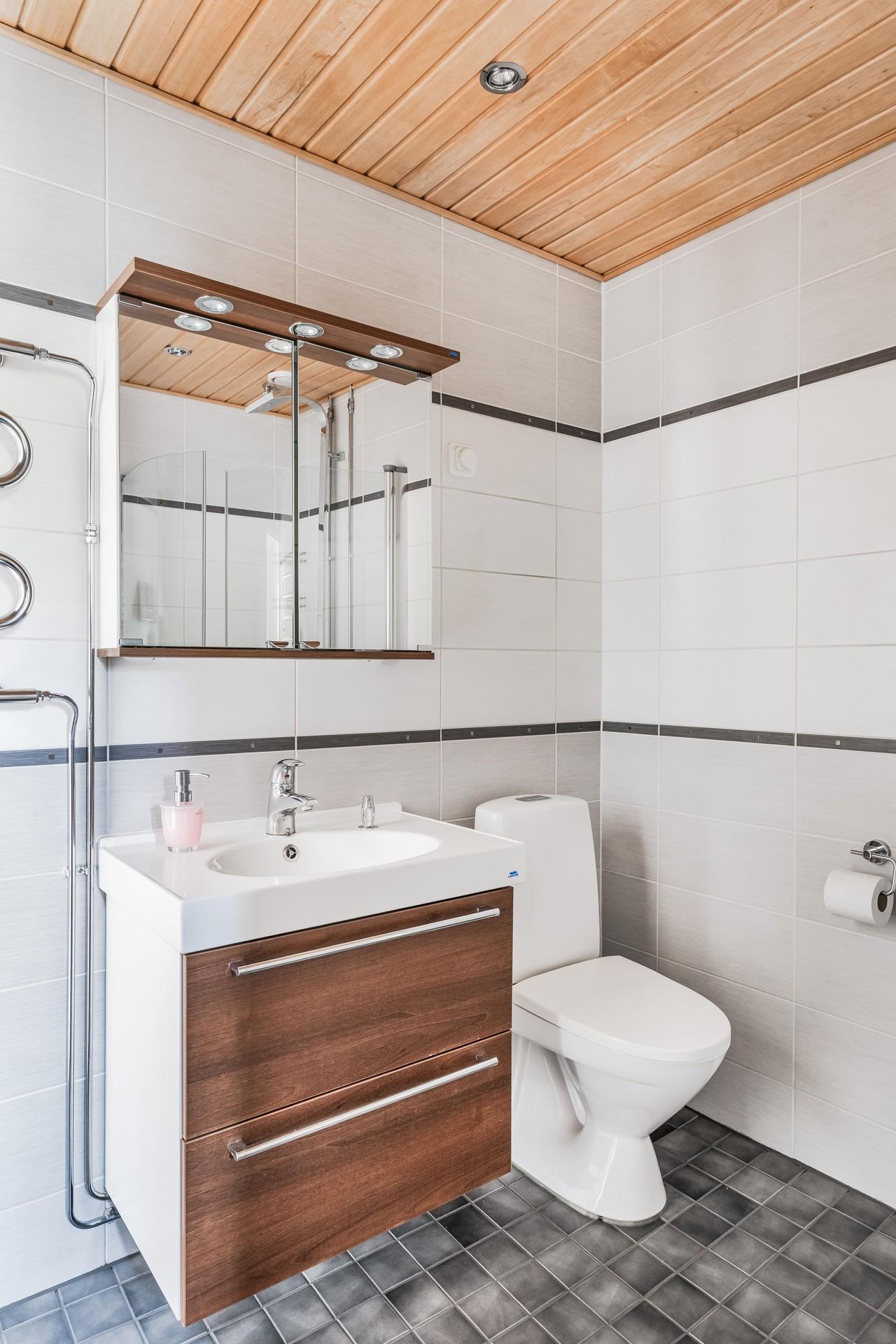 Perkiöntie 6, Vantaanlaakso, Vantaa