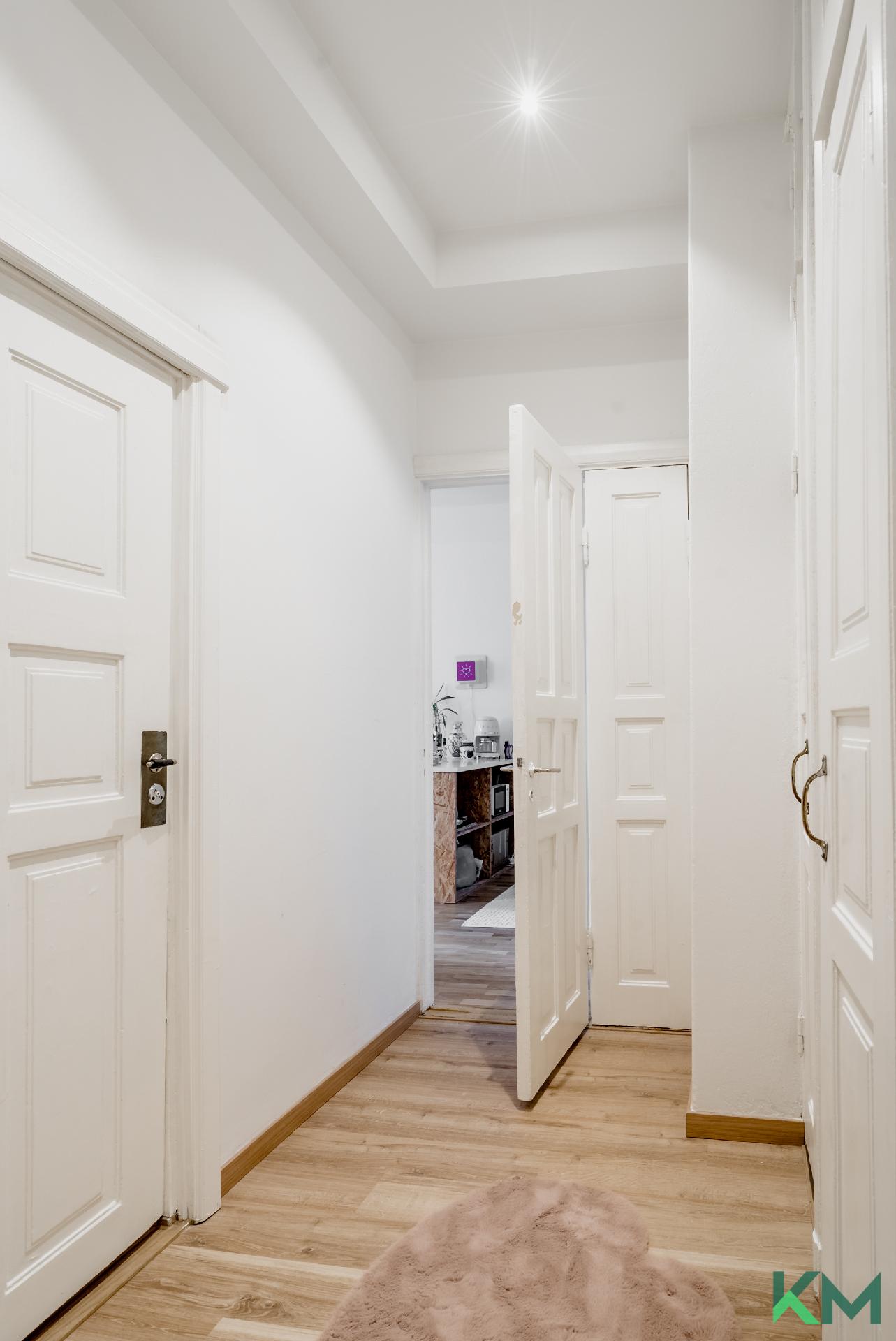 Ulko-ovelta huoneistoon