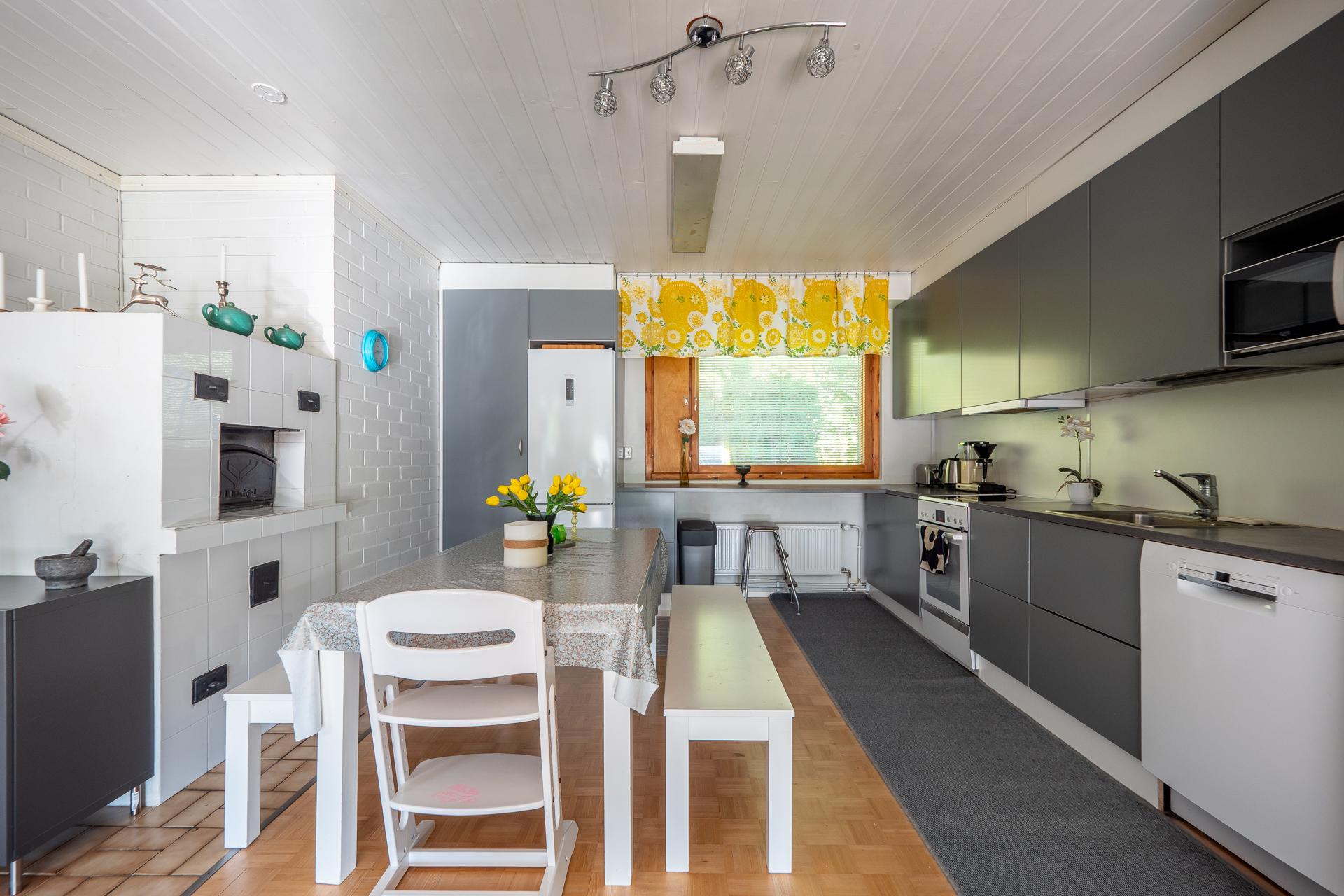 Ellintie 17, Knuutilankangas, Oulu