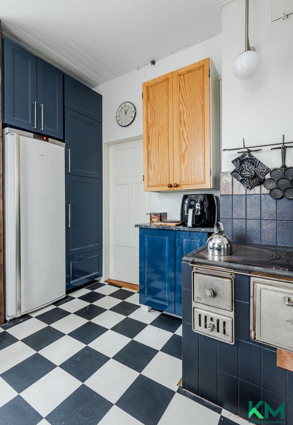 Linjakatu 12, Anttilanmäki, Lahti