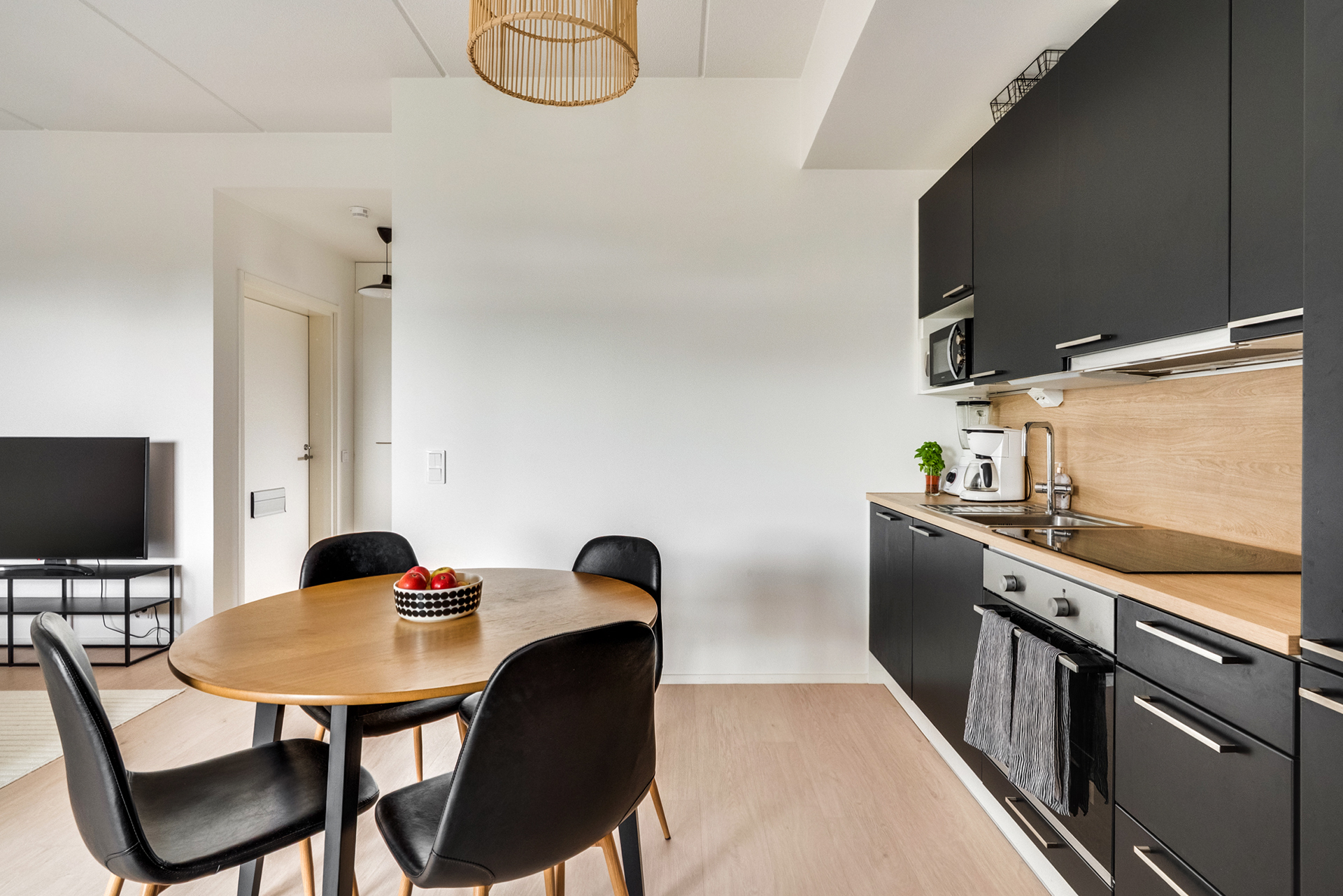 Mustanlahdenkatu 21, Keskusta, Tampere