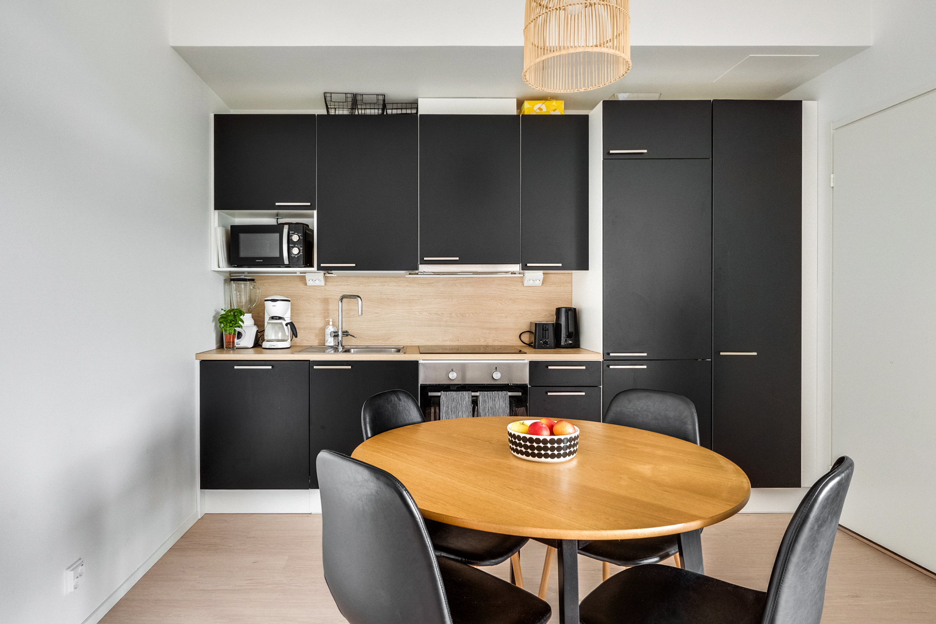 Mustanlahdenkatu 21, Keskusta, Tampere