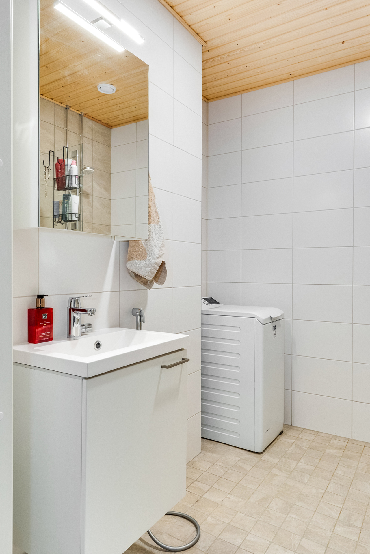 Mustanlahdenkatu 21, Keskusta, Tampere