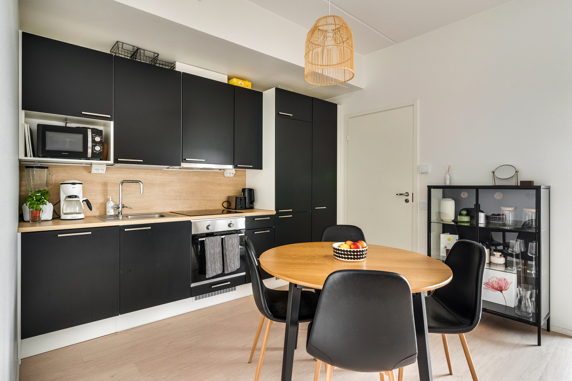 Mustanlahdenkatu 21, Keskusta, Tampere