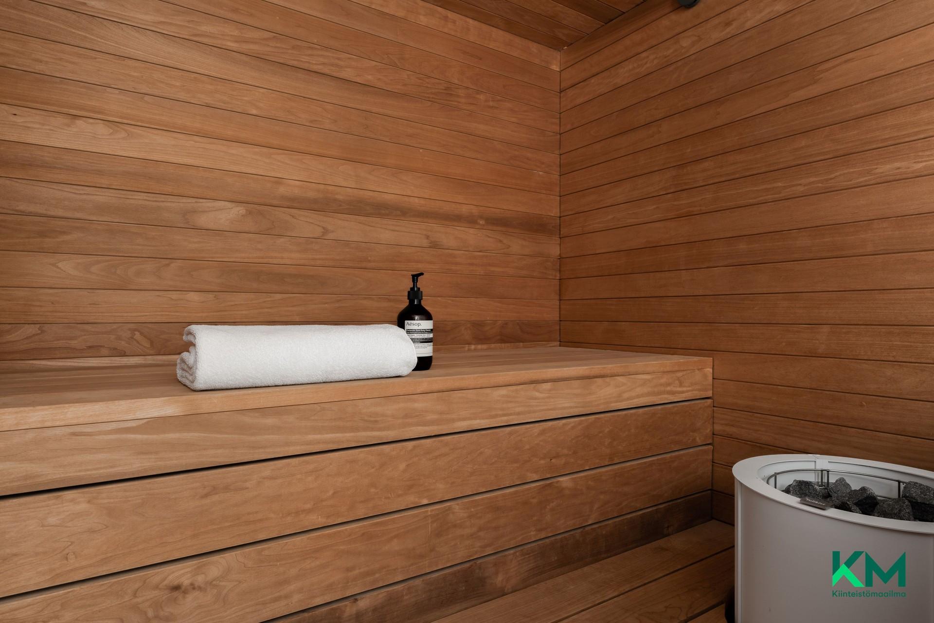 Laivanvarustajankatu 4, Ullanlinna, Helsinki