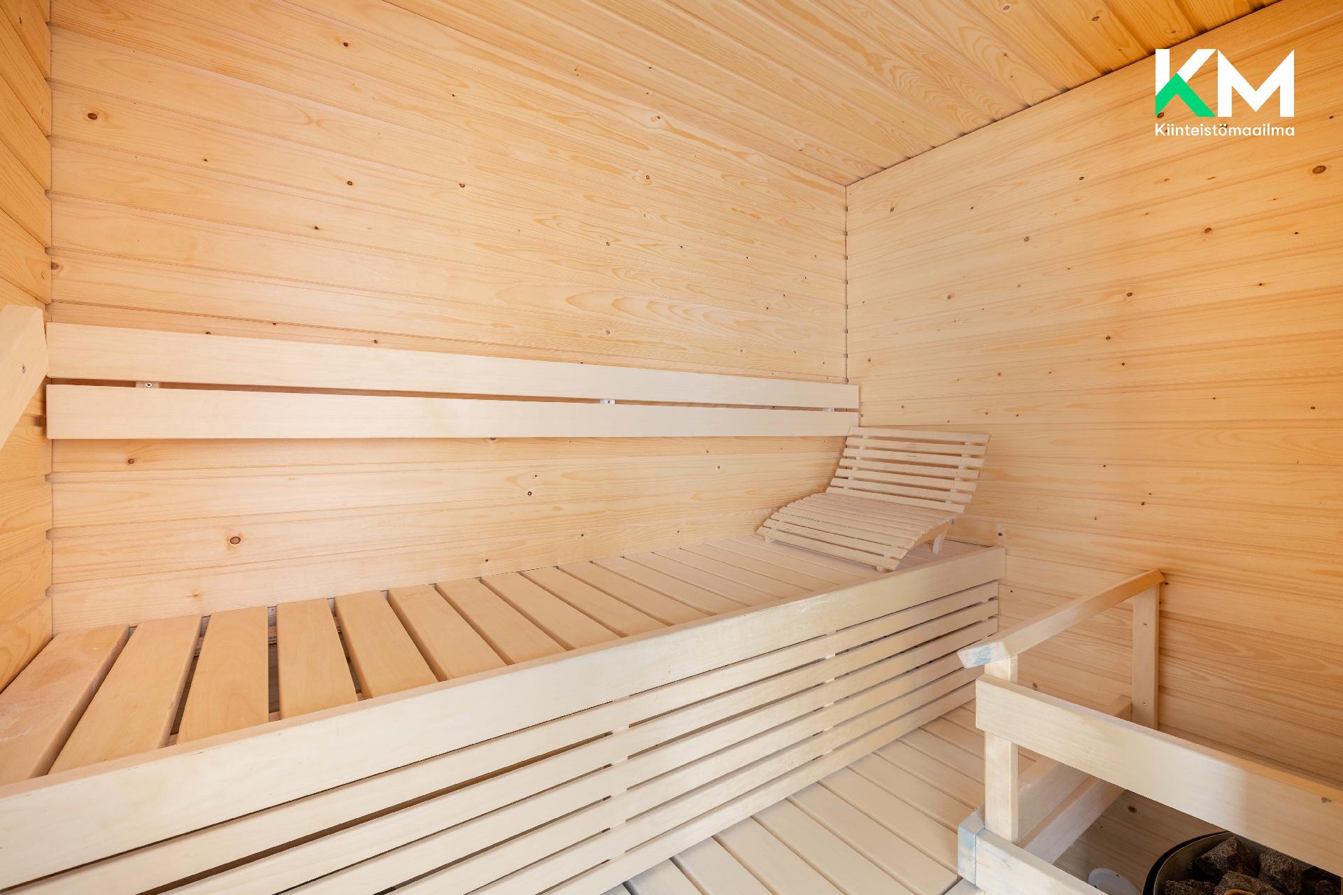 Rubiinikehä 33, Kivistö, Vantaa