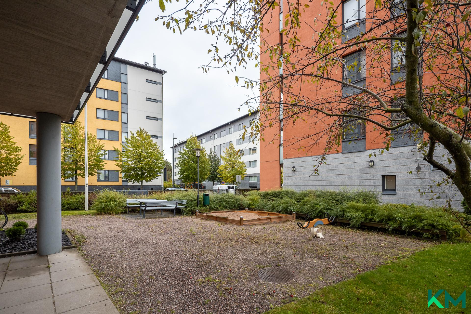 Aurinkotuulenkatu 17, Aurinkolahti, Helsinki