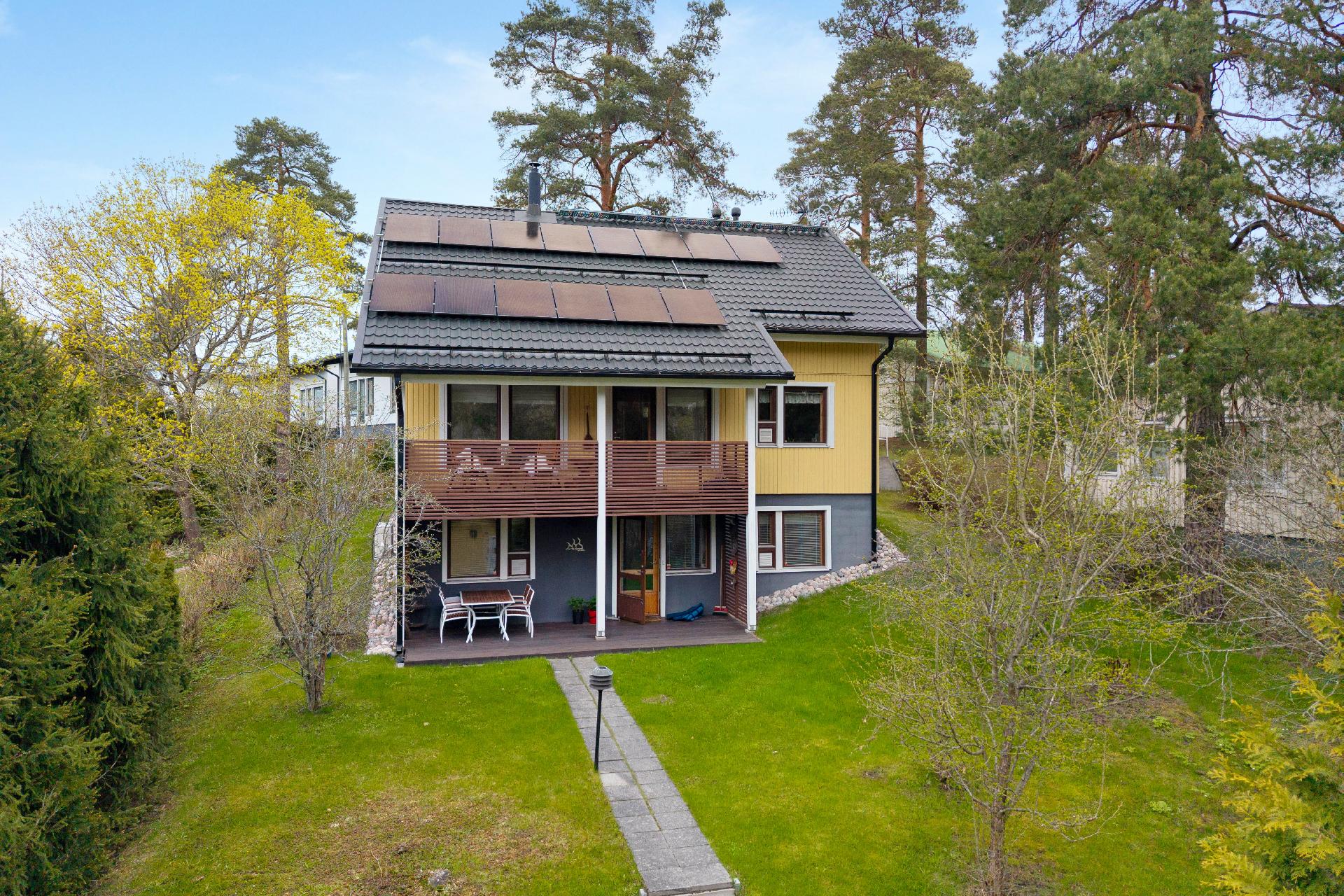 Kellarikerroksessa on loistavat tilat.