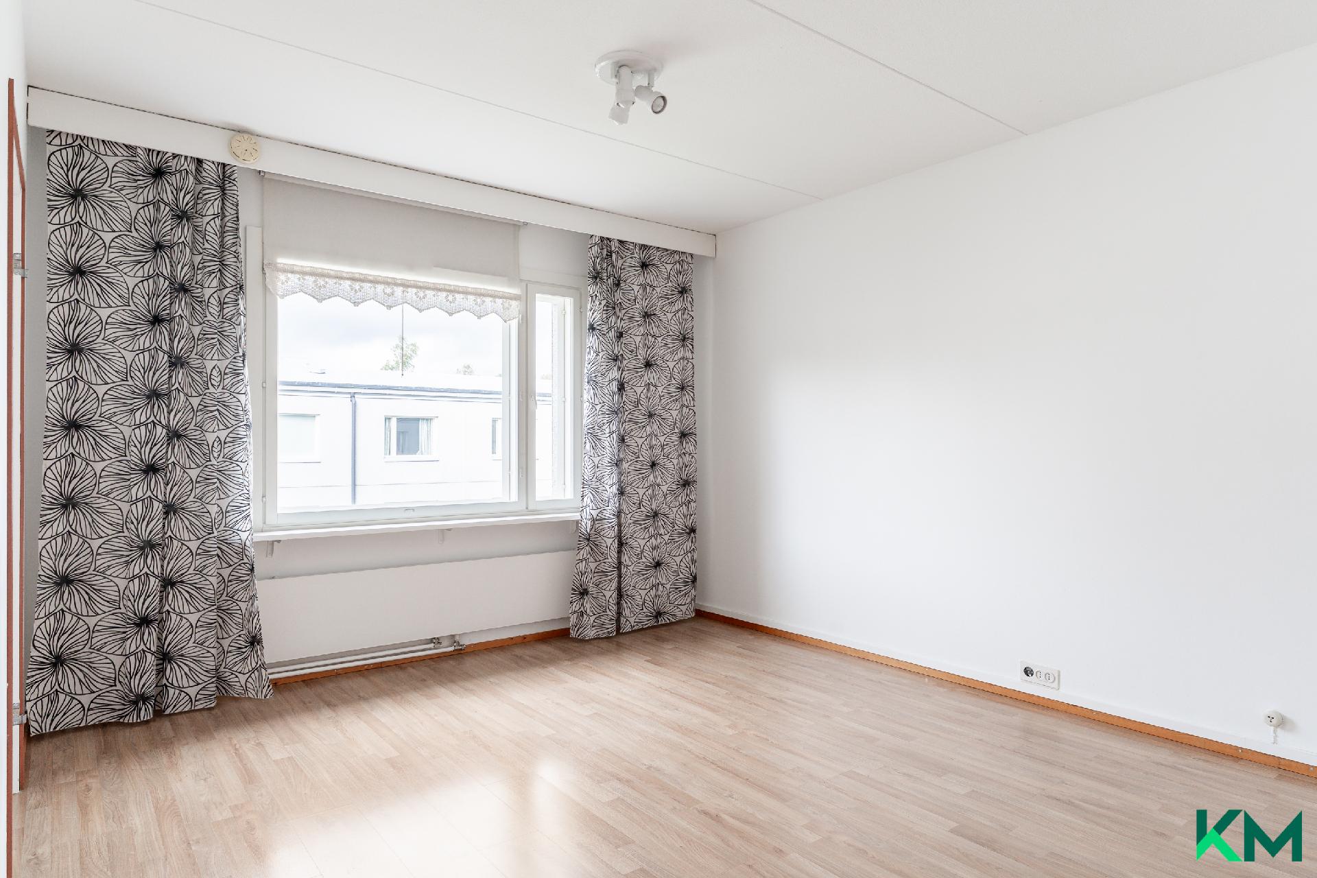 Sallatunturintie 2, Mellunmäki, Helsinki
