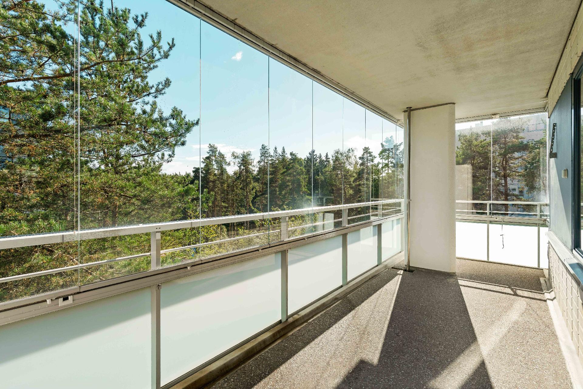 Parveke on todella tilava!