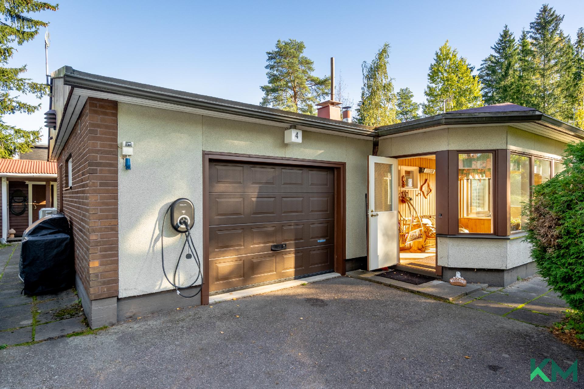 Ahvenkuja 4, Pohjos-Nikinmäki, Vantaa