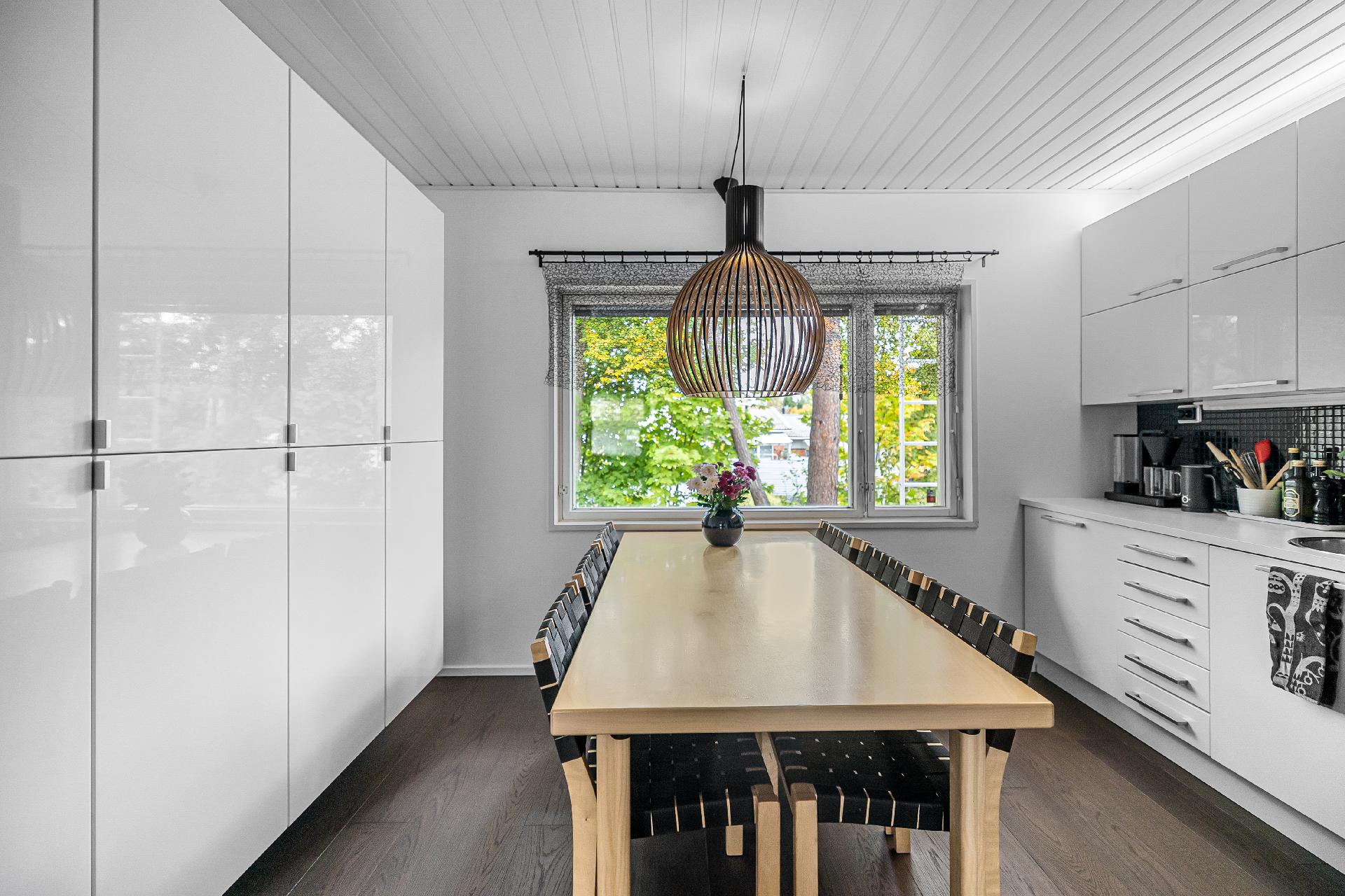 Suksitehtaankatu 9, Kinnari, Järvenpää