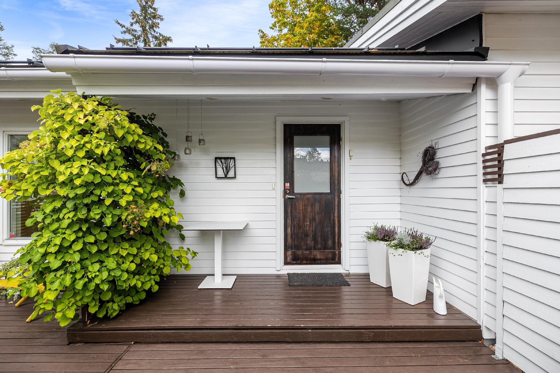 Suksitehtaankatu 9, Kinnari, Järvenpää