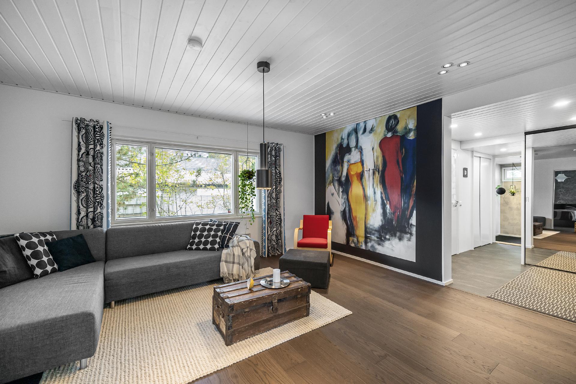 Suksitehtaankatu 9, Kinnari, Järvenpää