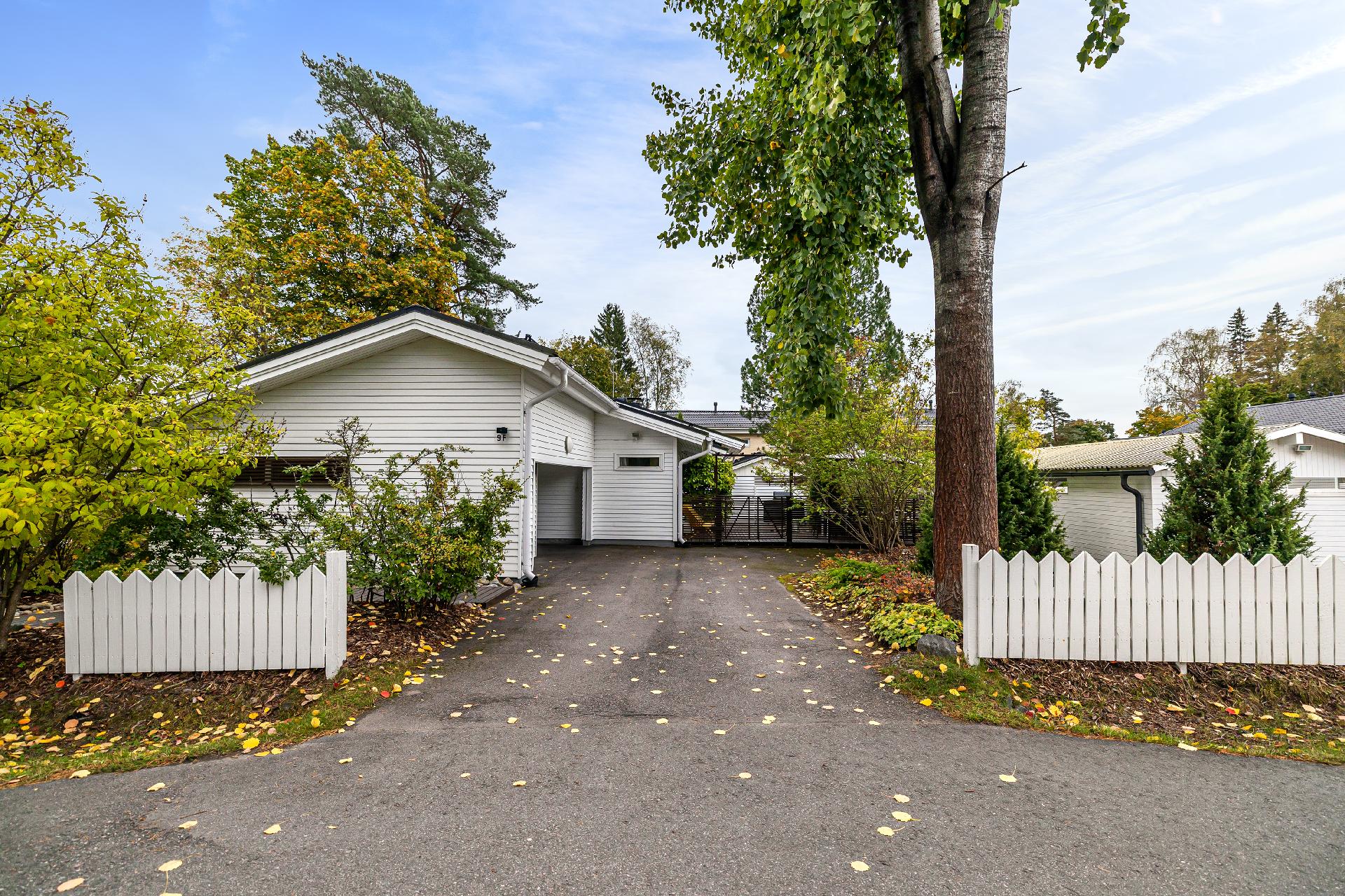 Suksitehtaankatu 9, Kinnari, Järvenpää