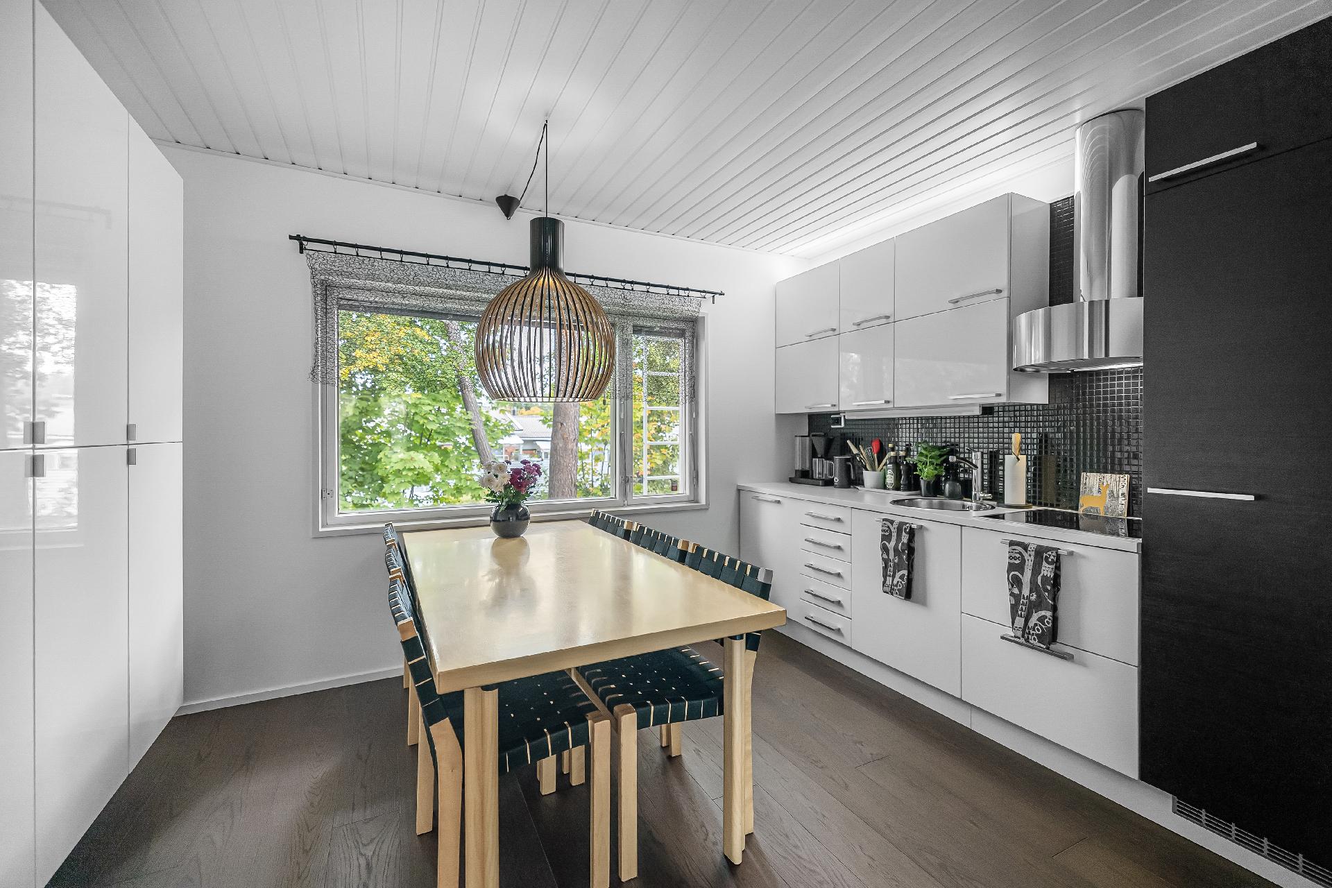 Suksitehtaankatu 9, Kinnari, Järvenpää