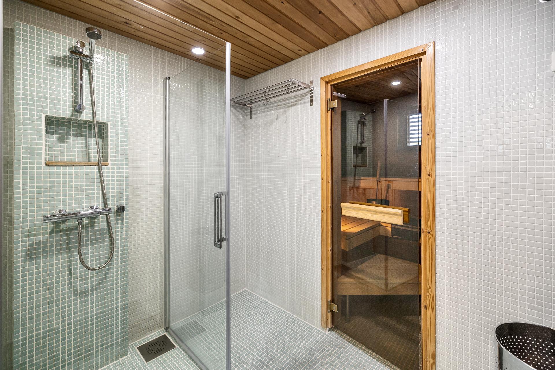 Suksitehtaankatu 9, Kinnari, Järvenpää