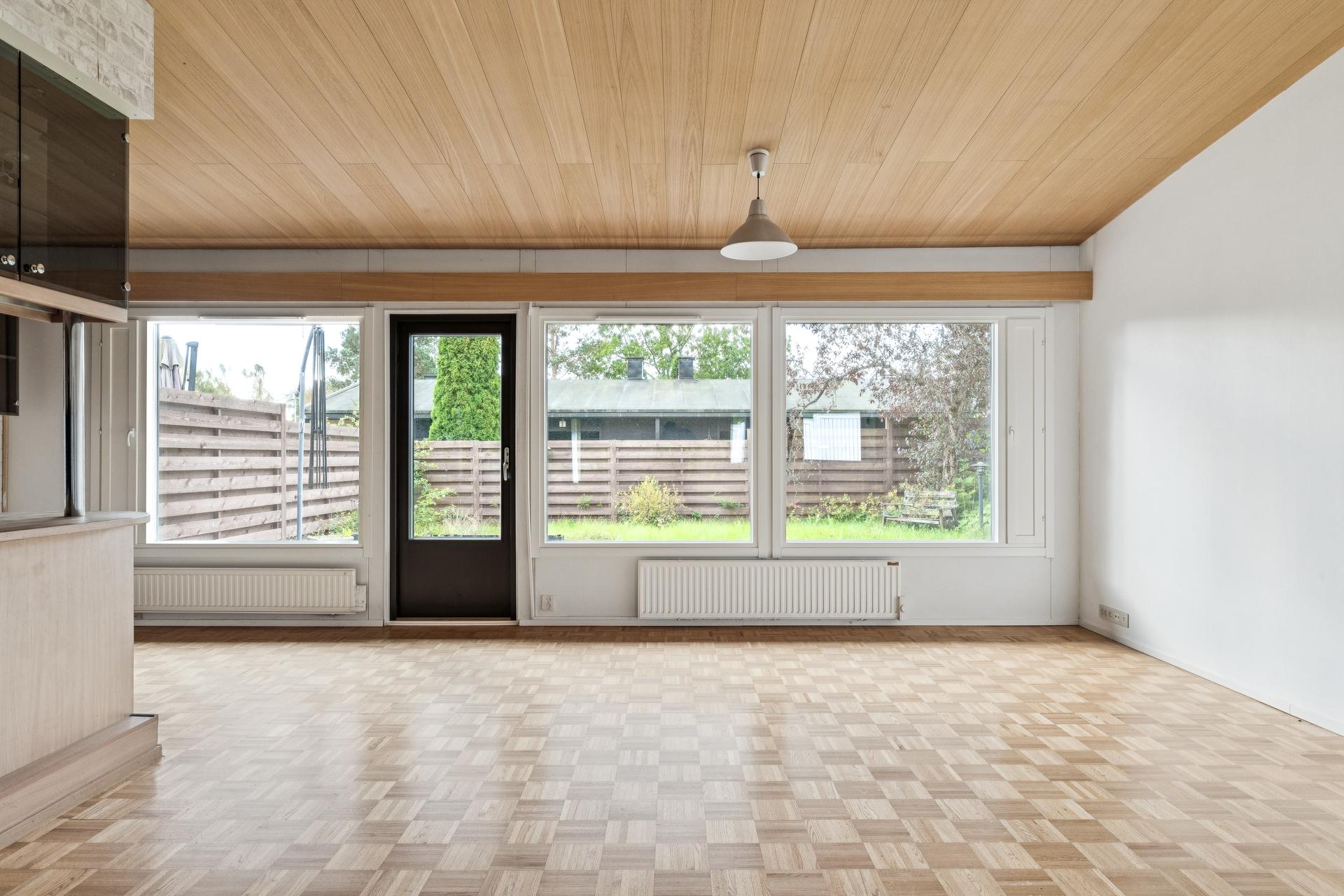 Lukupurontie 8, Mankkaa, Espoo