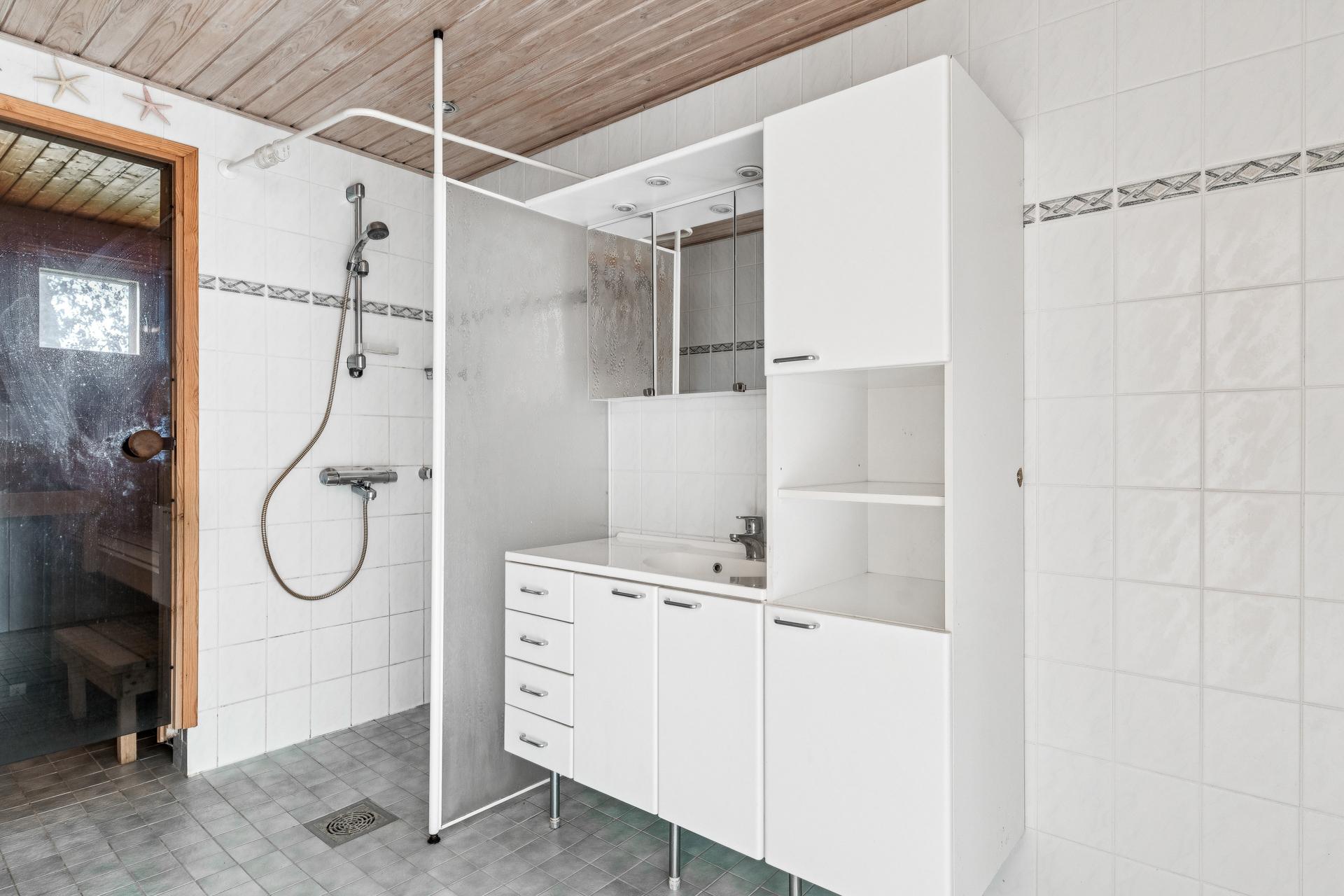 Lukupurontie 8, Mankkaa, Espoo