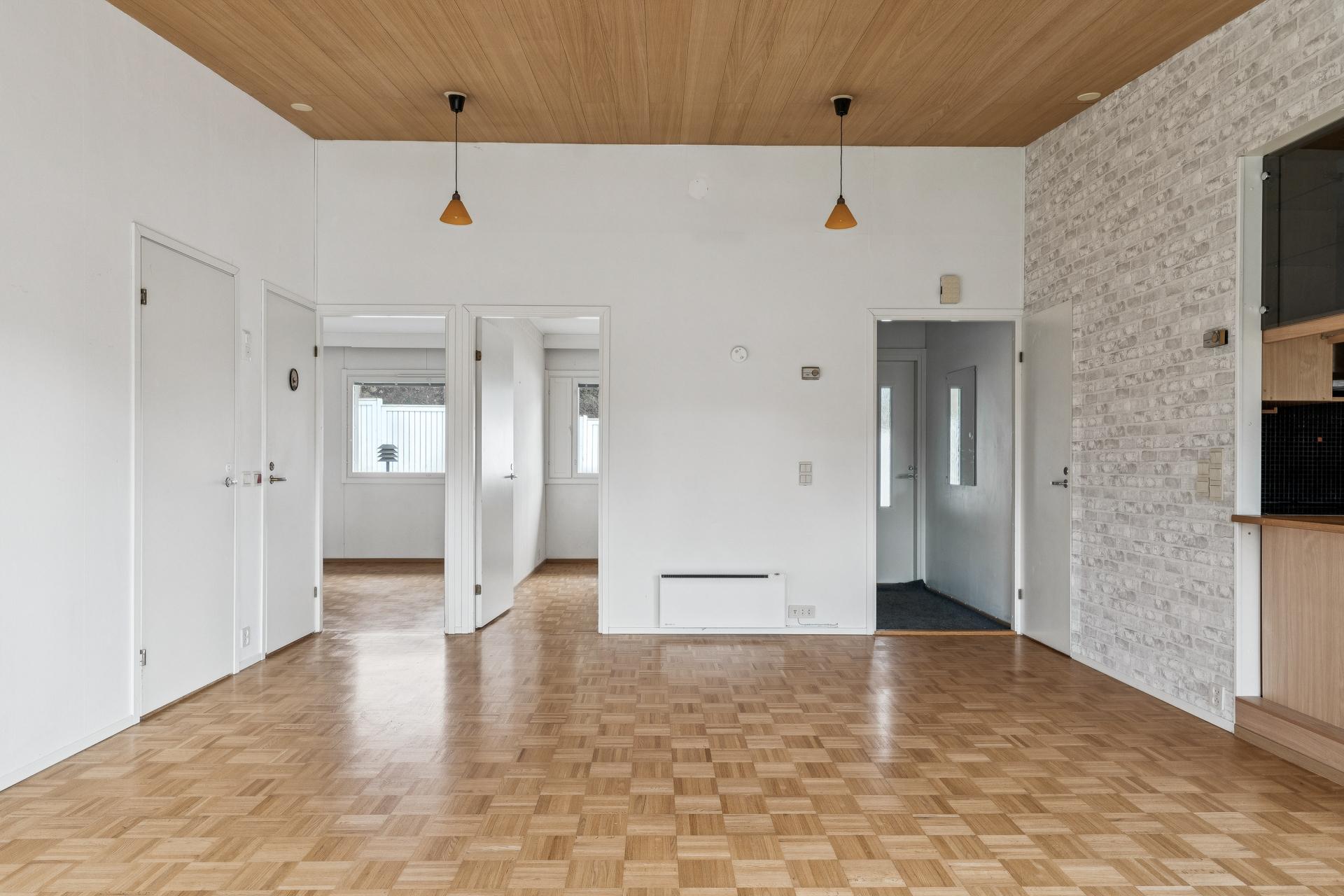 Lukupurontie 8, Mankkaa, Espoo