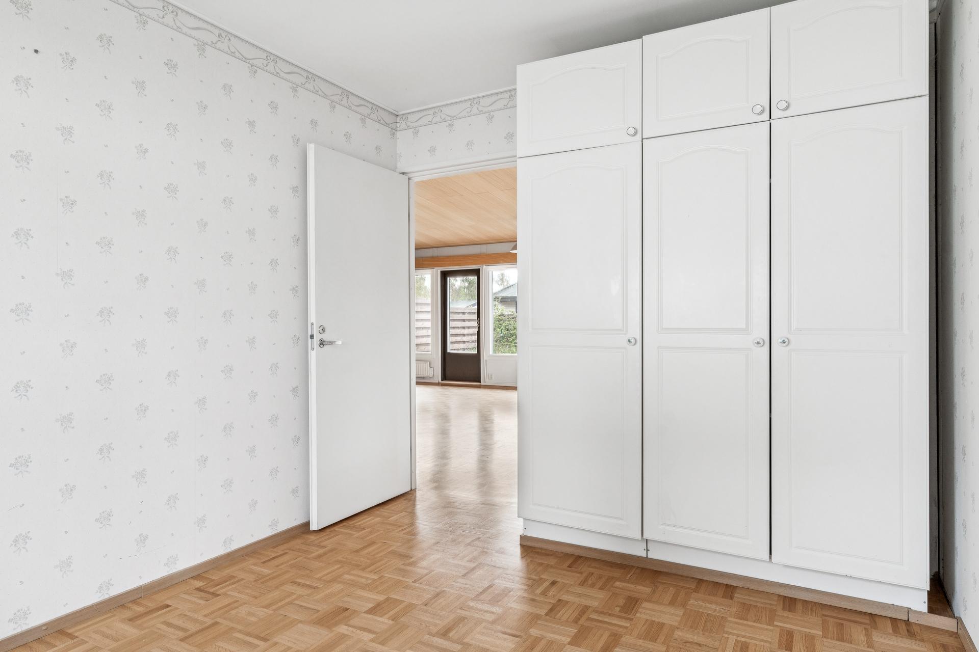 Lukupurontie 8, Mankkaa, Espoo