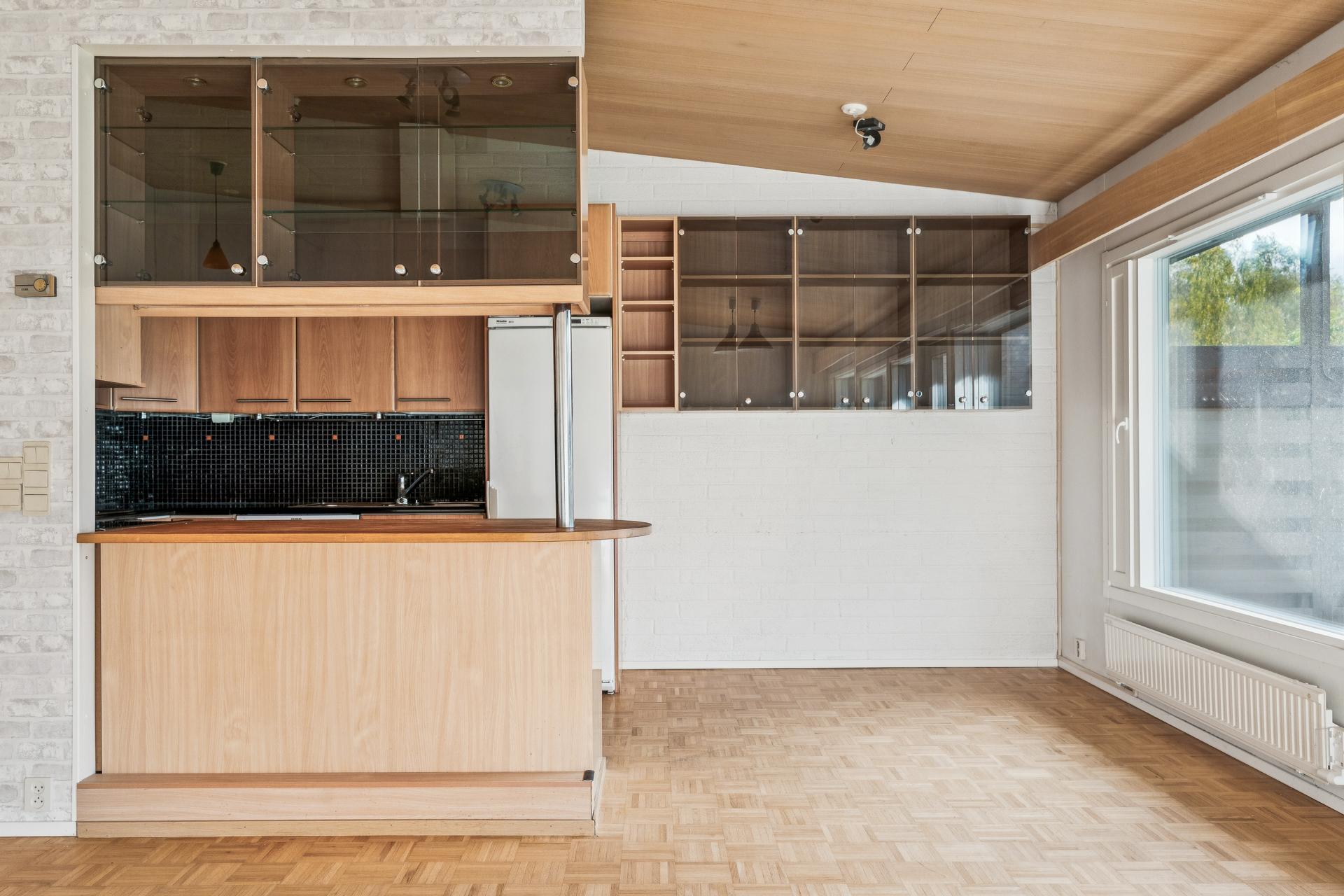 Lukupurontie 8, Mankkaa, Espoo