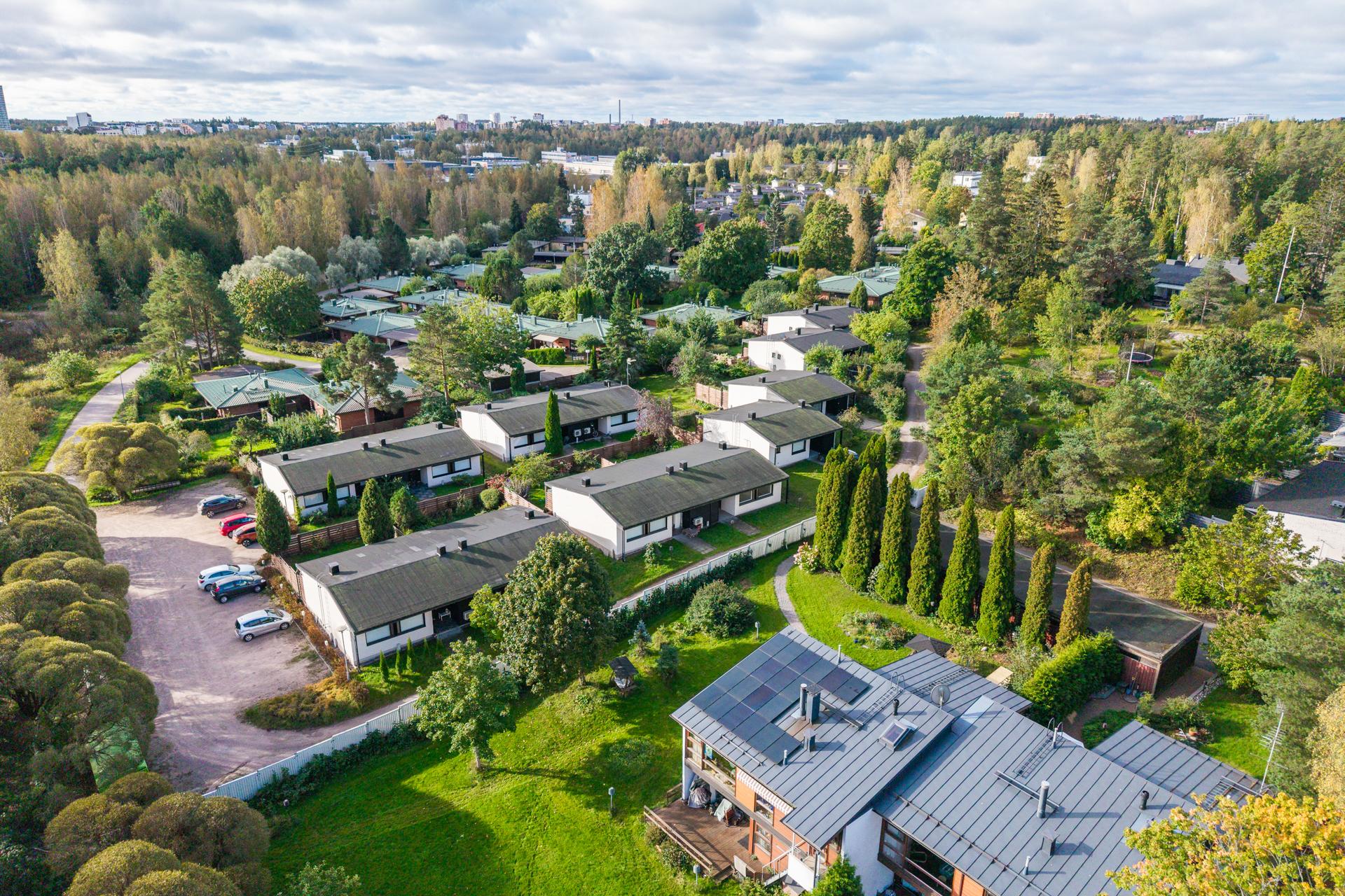 Lukupurontie 8, Mankkaa, Espoo