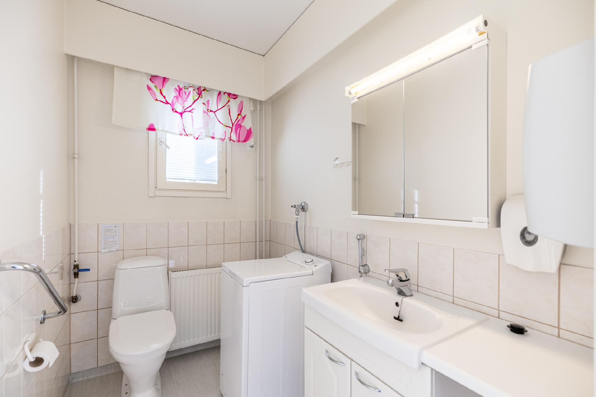 Antintie 1, Keskusta, Juva