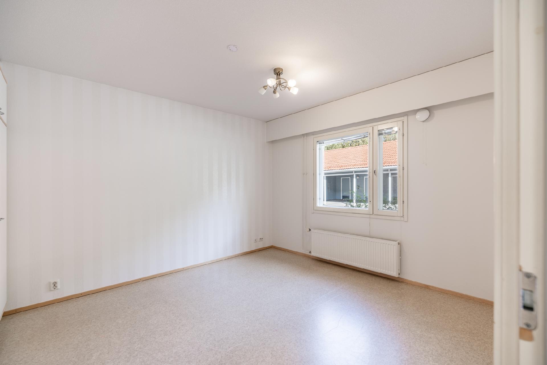 Antintie 1, Keskusta, Juva