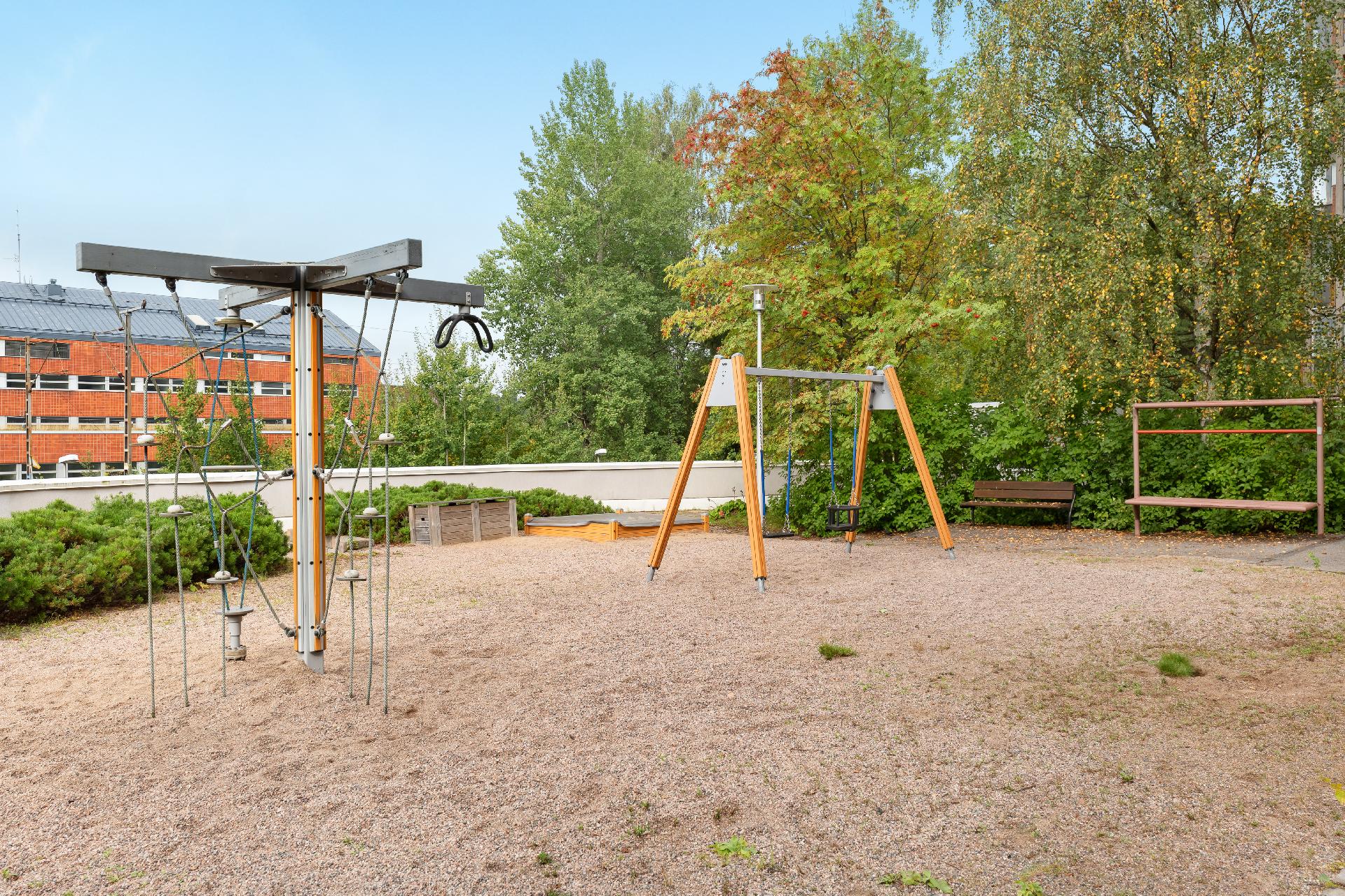 Kuparitie 10, Lassila, Helsinki