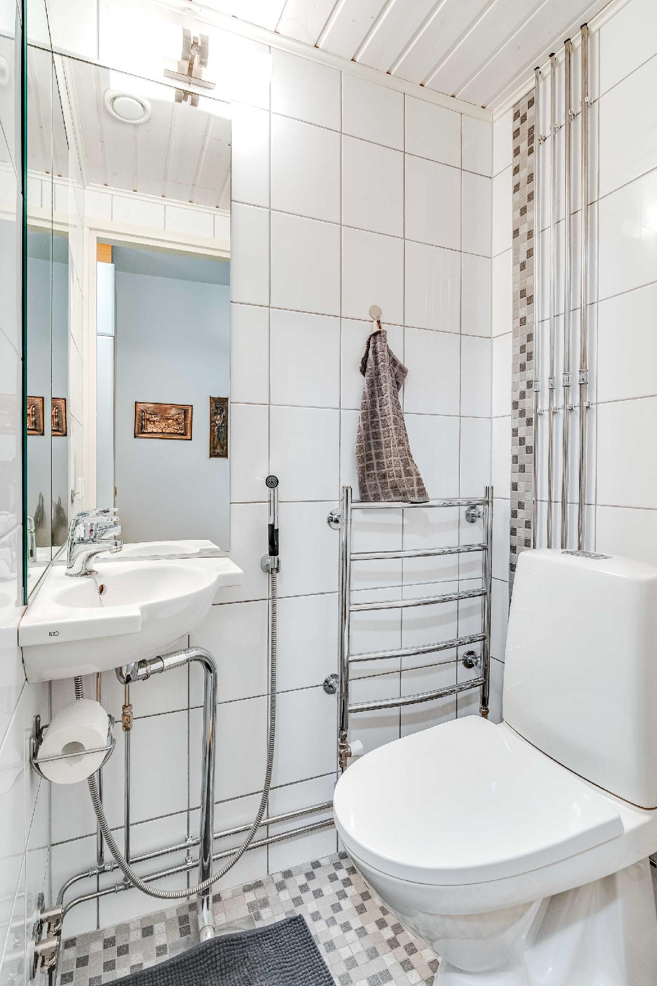 Mustanlahdenkatu 19, Amuri, Tampere