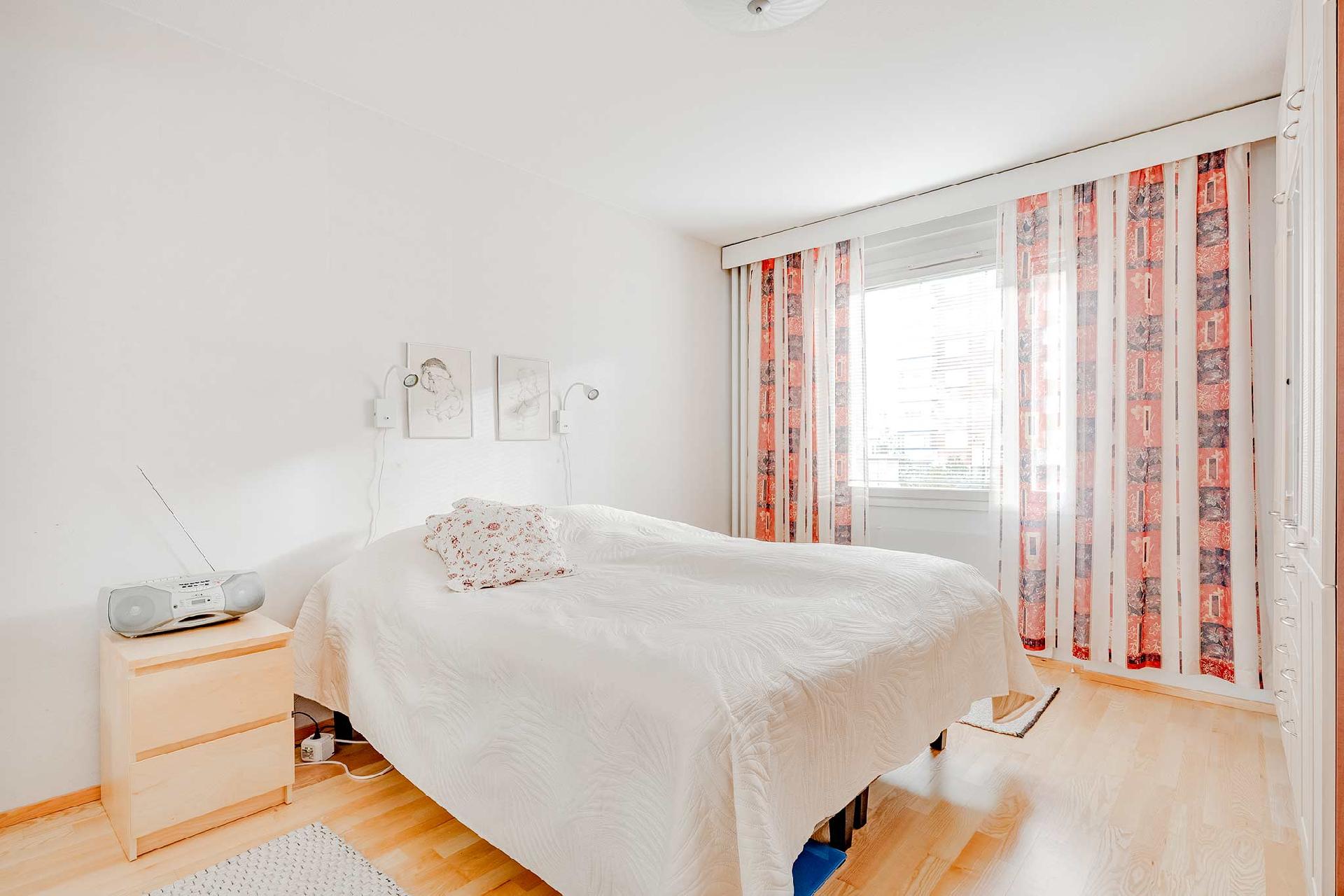 Mustanlahdenkatu 19, Amuri, Tampere