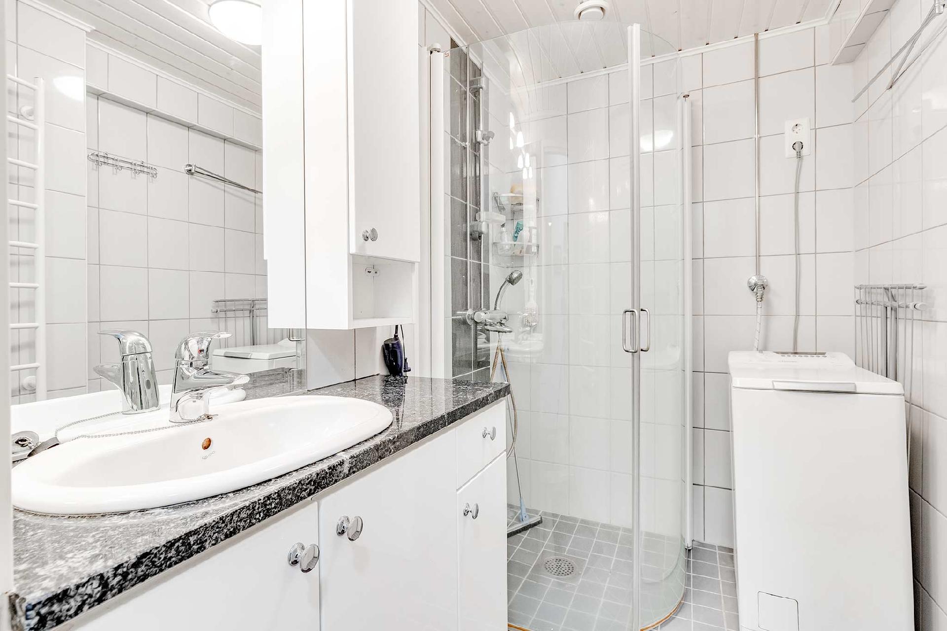 Mustanlahdenkatu 19, Amuri, Tampere