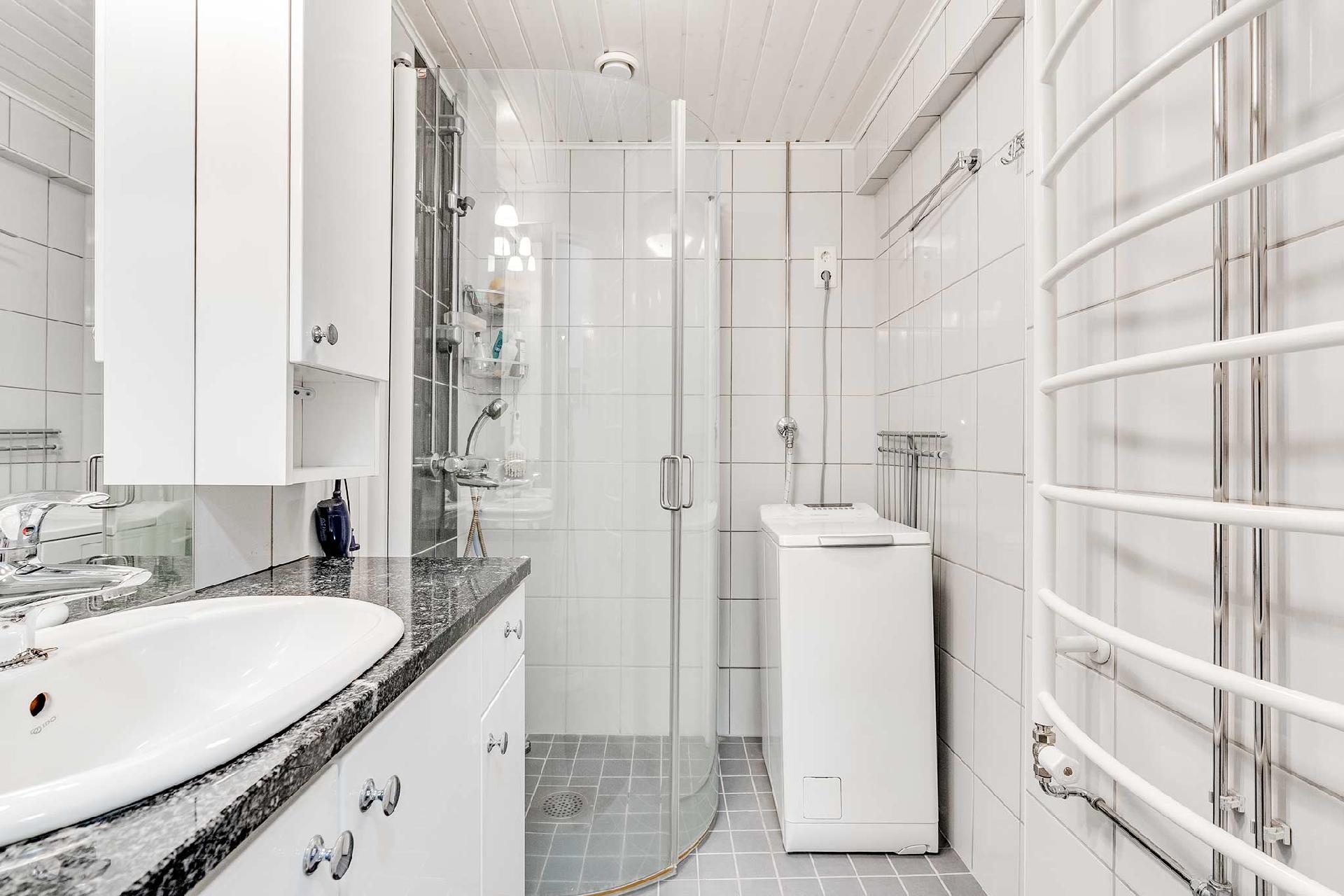 Mustanlahdenkatu 19, Amuri, Tampere