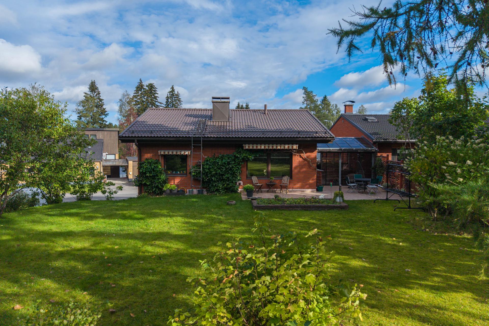 Kellotarhantie 12, Kelloniemi, Kuopio